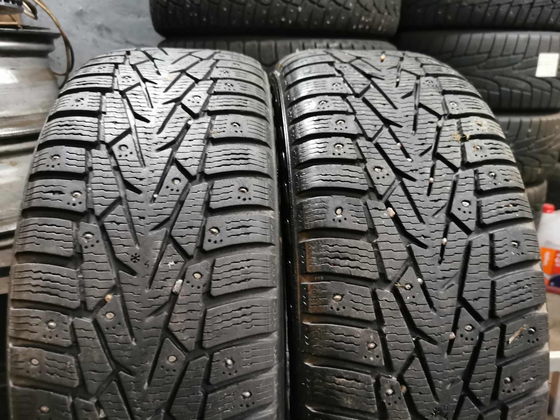 Nokian hkpl 9 215/60 R17 Lietotas Ziemas Riepas