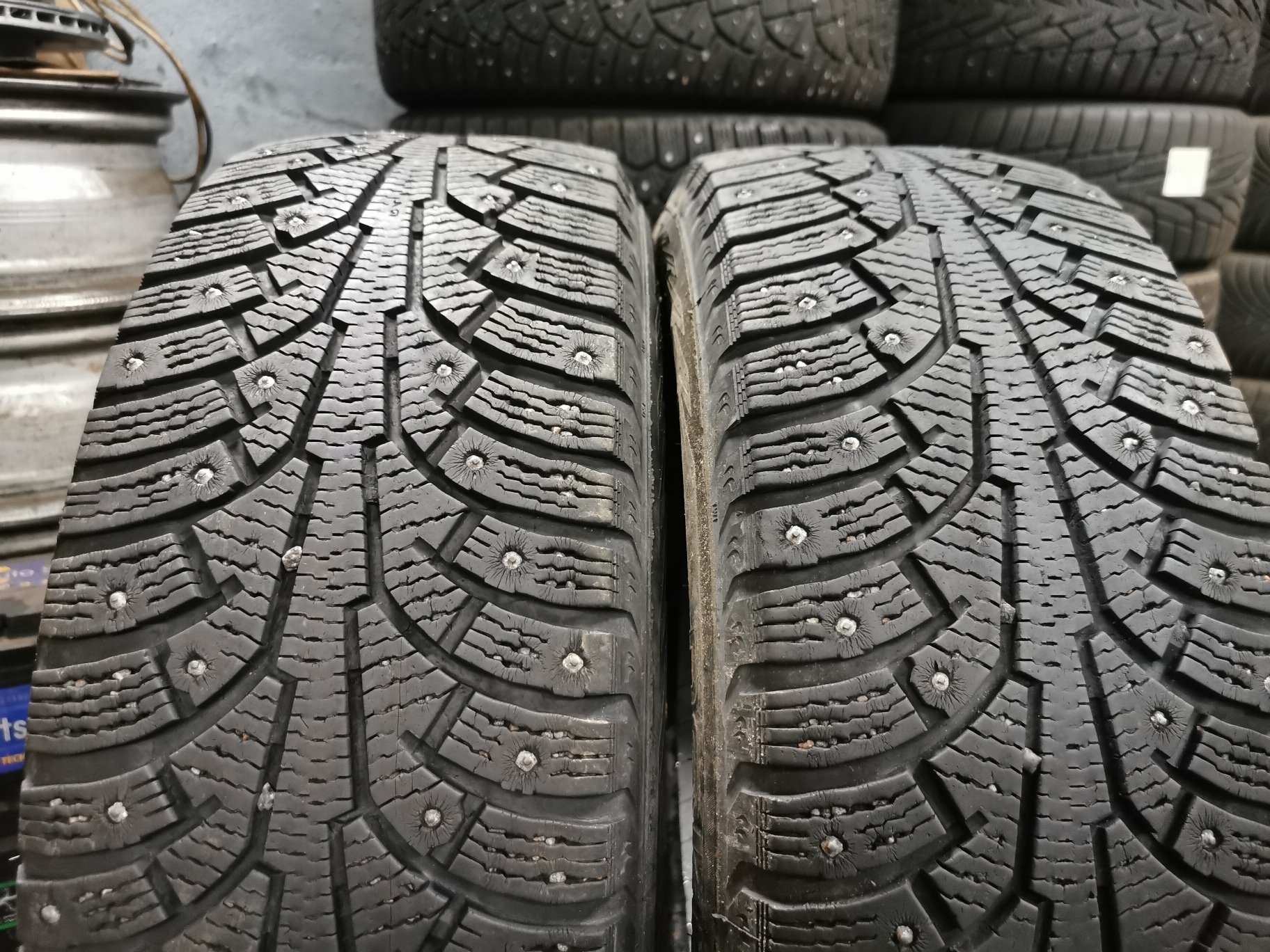 Nokian hkpl 5 215/60 R17 Lietotas Ziemas Riepas