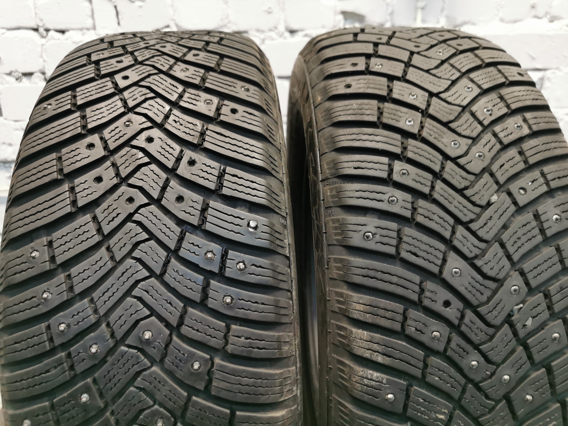 continental ice contact 3 205/60 R16 Зимние Б/у покрышки