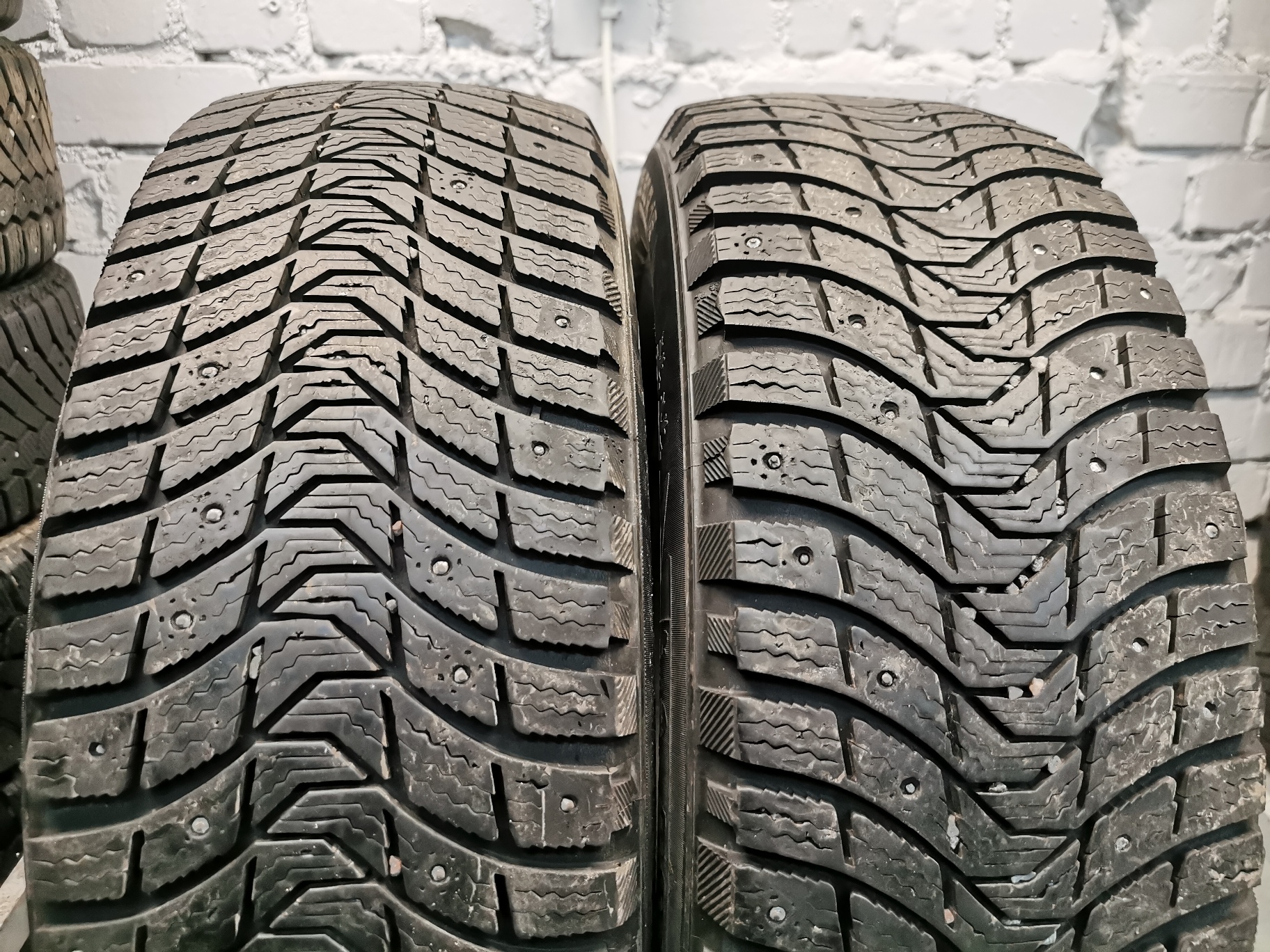 michelin x-ice north 215/60 R16 Lietotas Ziemas Riepas
