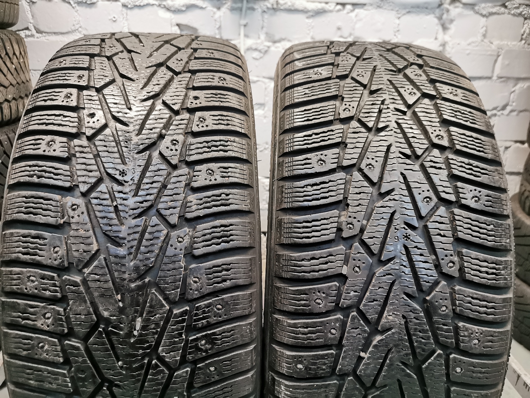 Nokian hkpl 7 235/55 R17 Зимние Б/у покрышки
