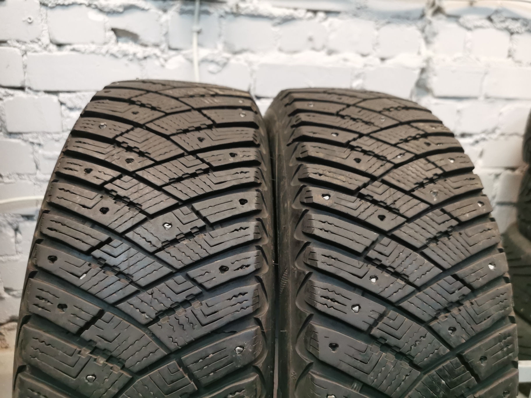 Good Year Ice Artic 195/65 R15 Lietotas Ziemas Riepas