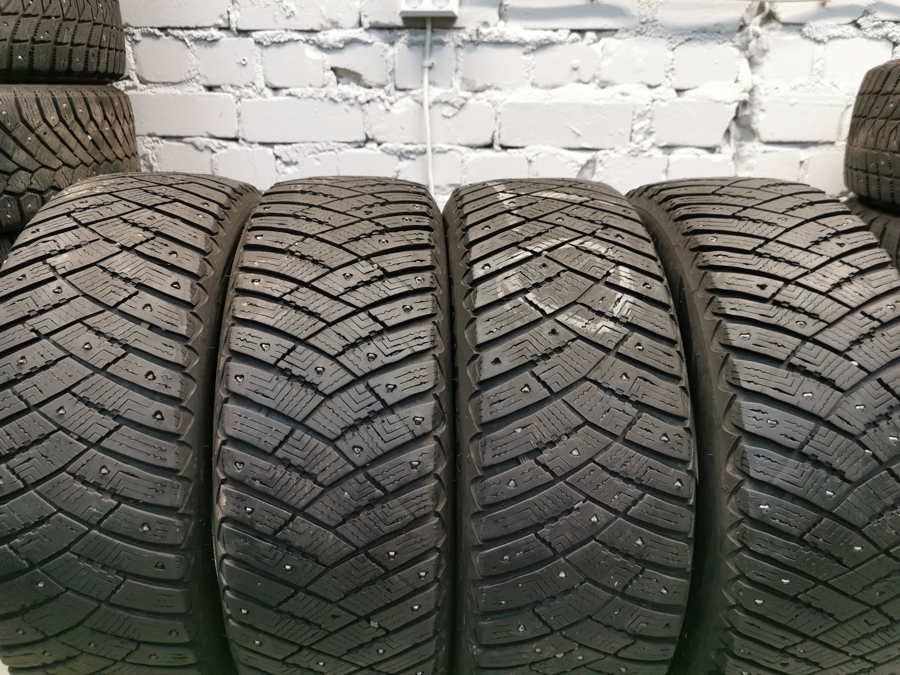 Good Year Ice Artic 195/65 R15 Lietotas Ziemas Riepas