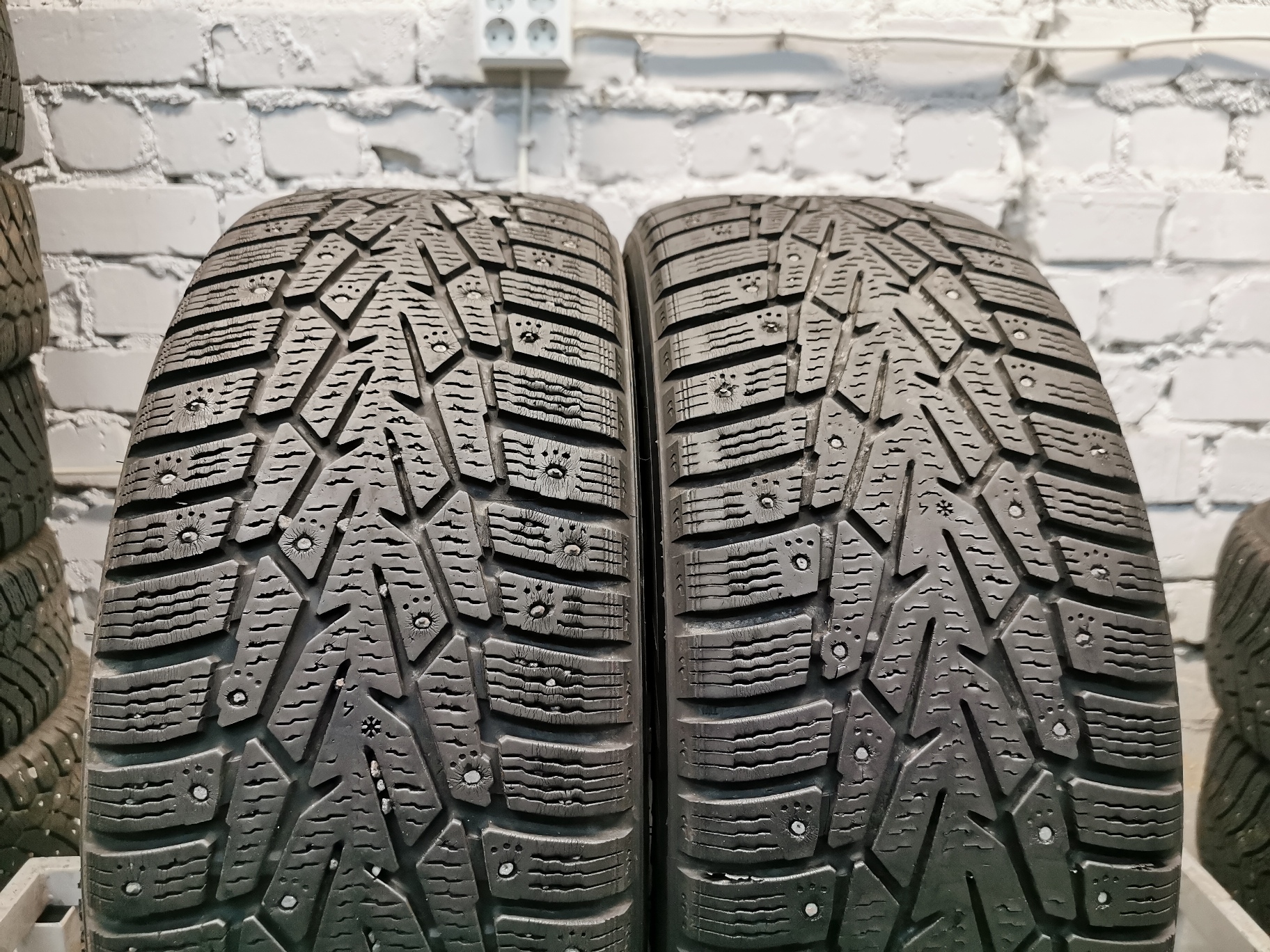 Nokian hkpl 7 215/60 R16 Lietotas Ziemas Riepas
