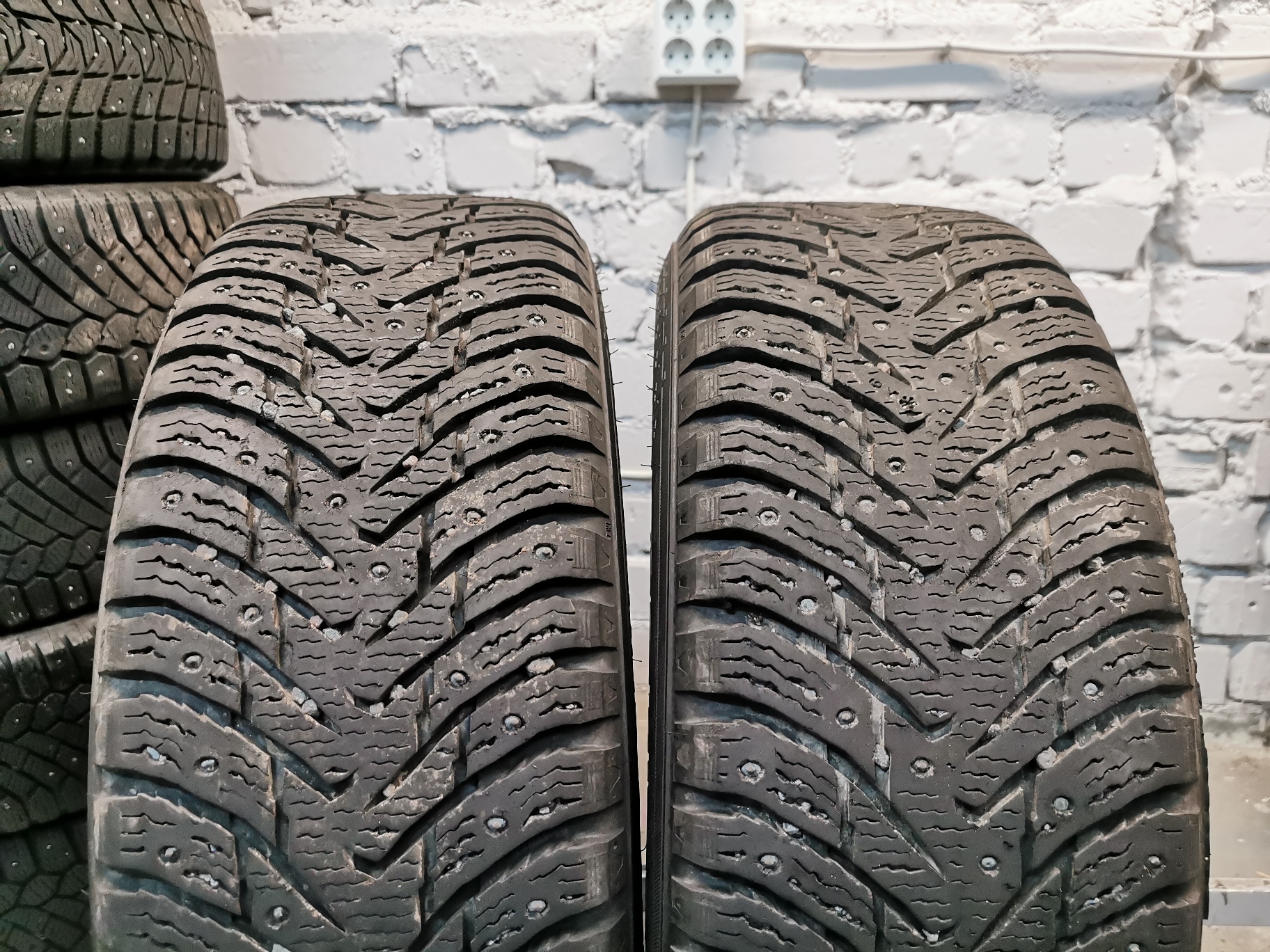 Nokian Hkpl 8 SUV 215/65 R16 Lietotas Ziemas Riepas