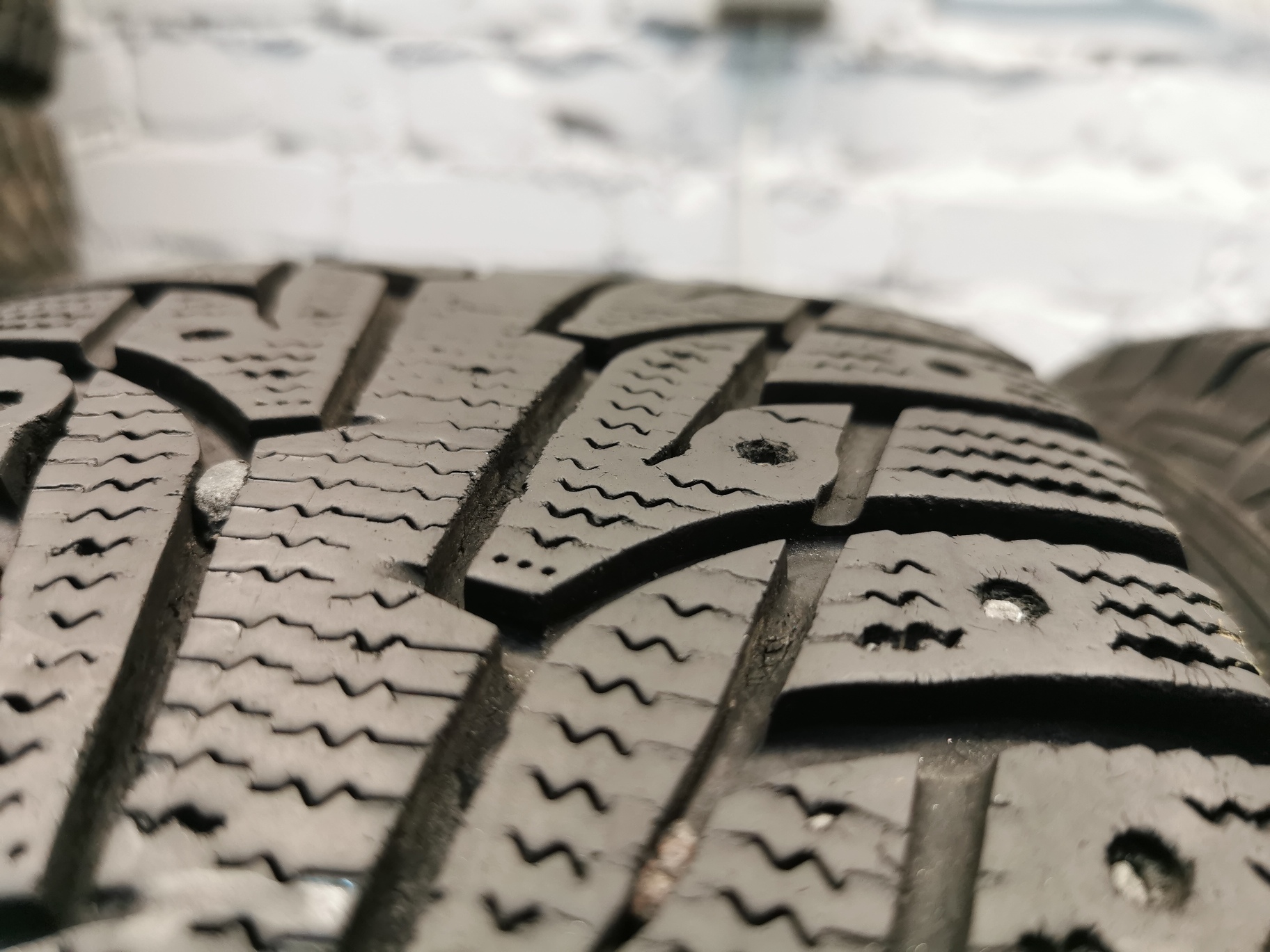 HANKOOK i pike rs 205/55 R16 Зимние Б/у покрышки HANKOOK i pike rs 205/55 R16 Зимние Б/у покрышки