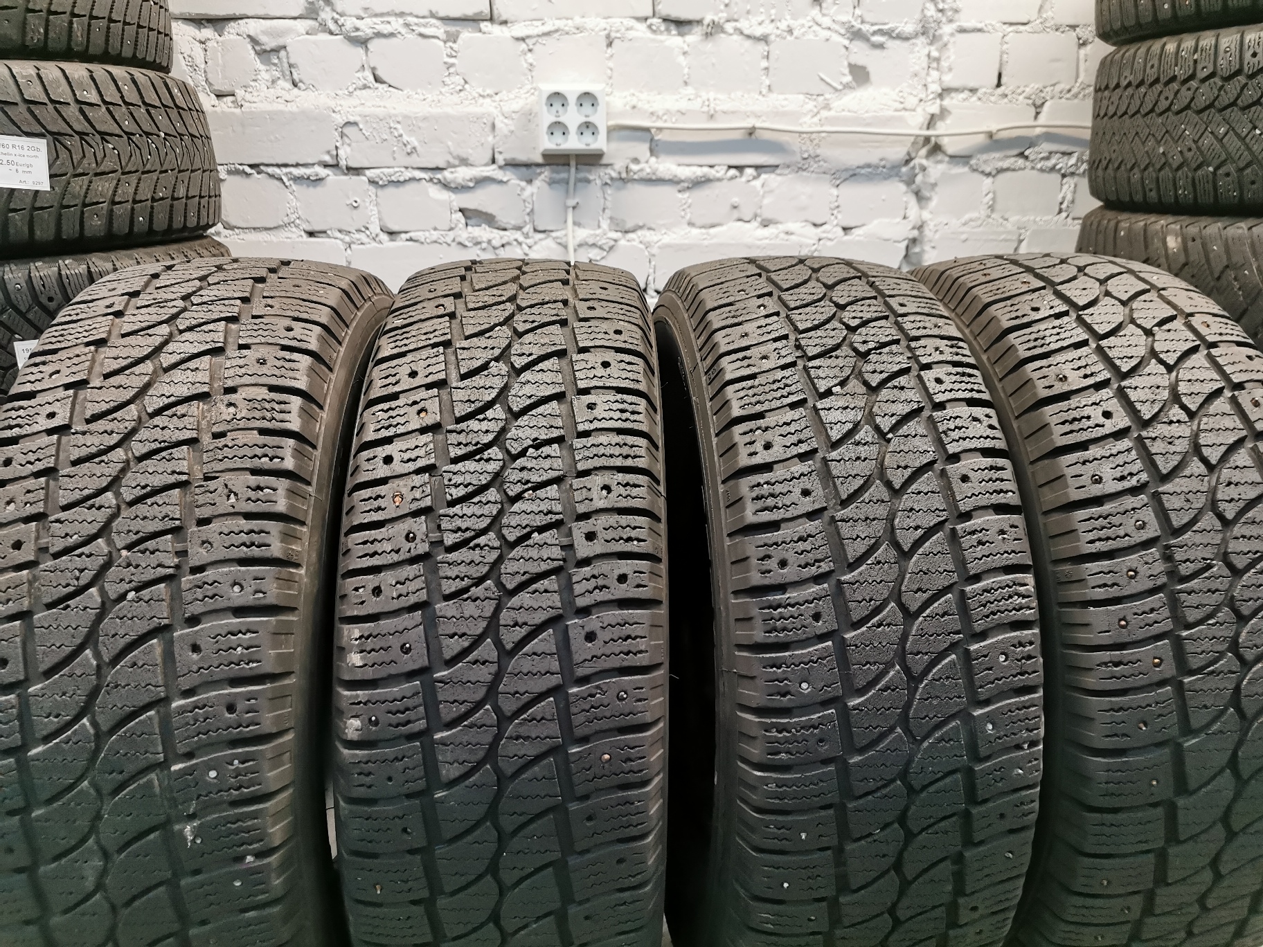 Kormoran VanPro Winter 235/65 R16 Зимние Б/у покрышки