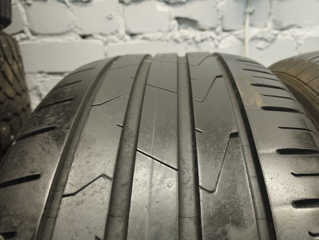 HANKOOK Ventus Prime 3 205/55 R17 Летние Б/у покрышки HANKOOK Ventus Prime 3 205/55 R17 Летние Б/у покрышки