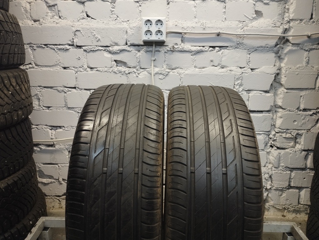 bridgestone Turanza 215/55 R17 Летние Б/у покрышки