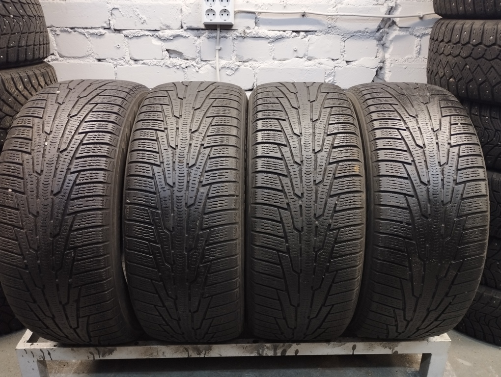Nokian HKPL R 235/55 R17 Зимние Б/у покрышки