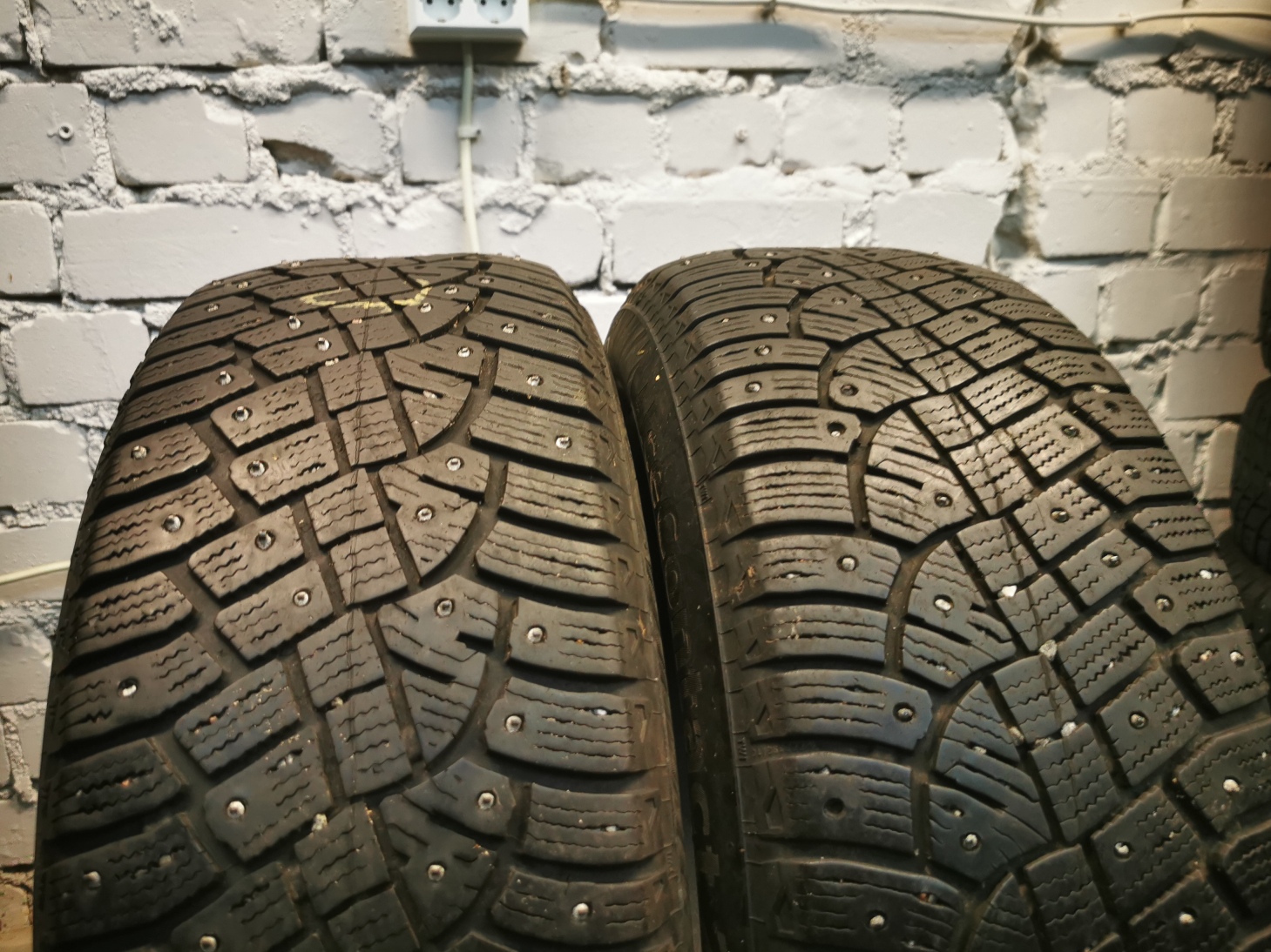 continental Contact 2 205/60 R16 Зимние Б/у покрышки