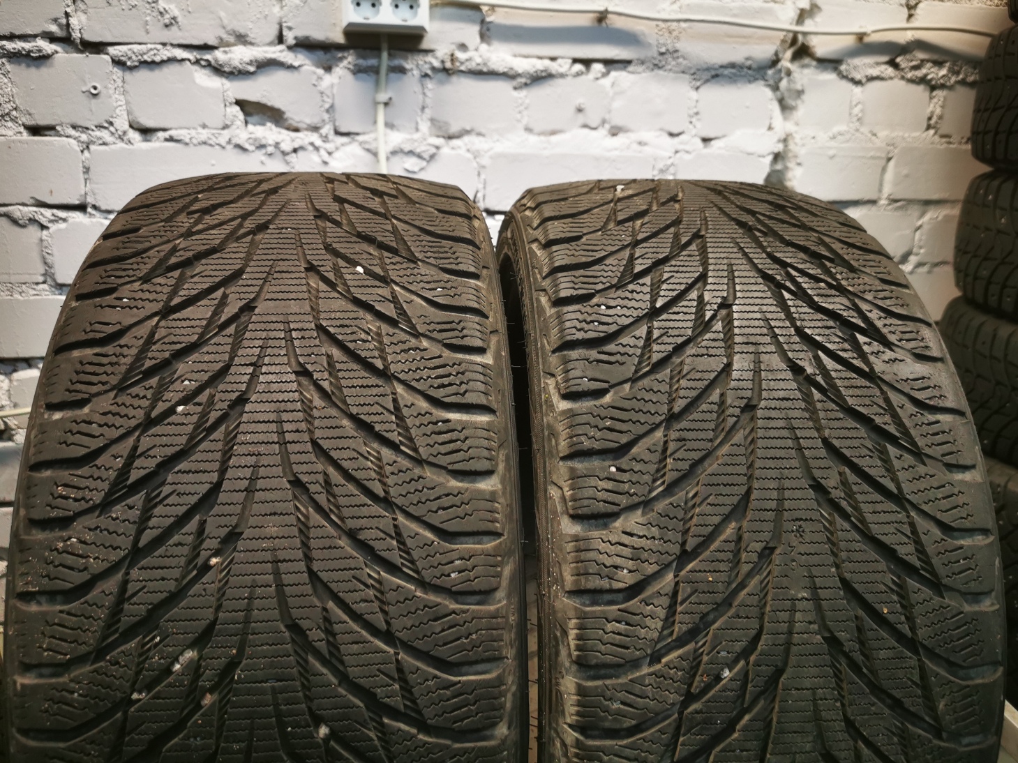 Nokian hkpl r2 255/35 R19 Lietotas Ziemas Riepas