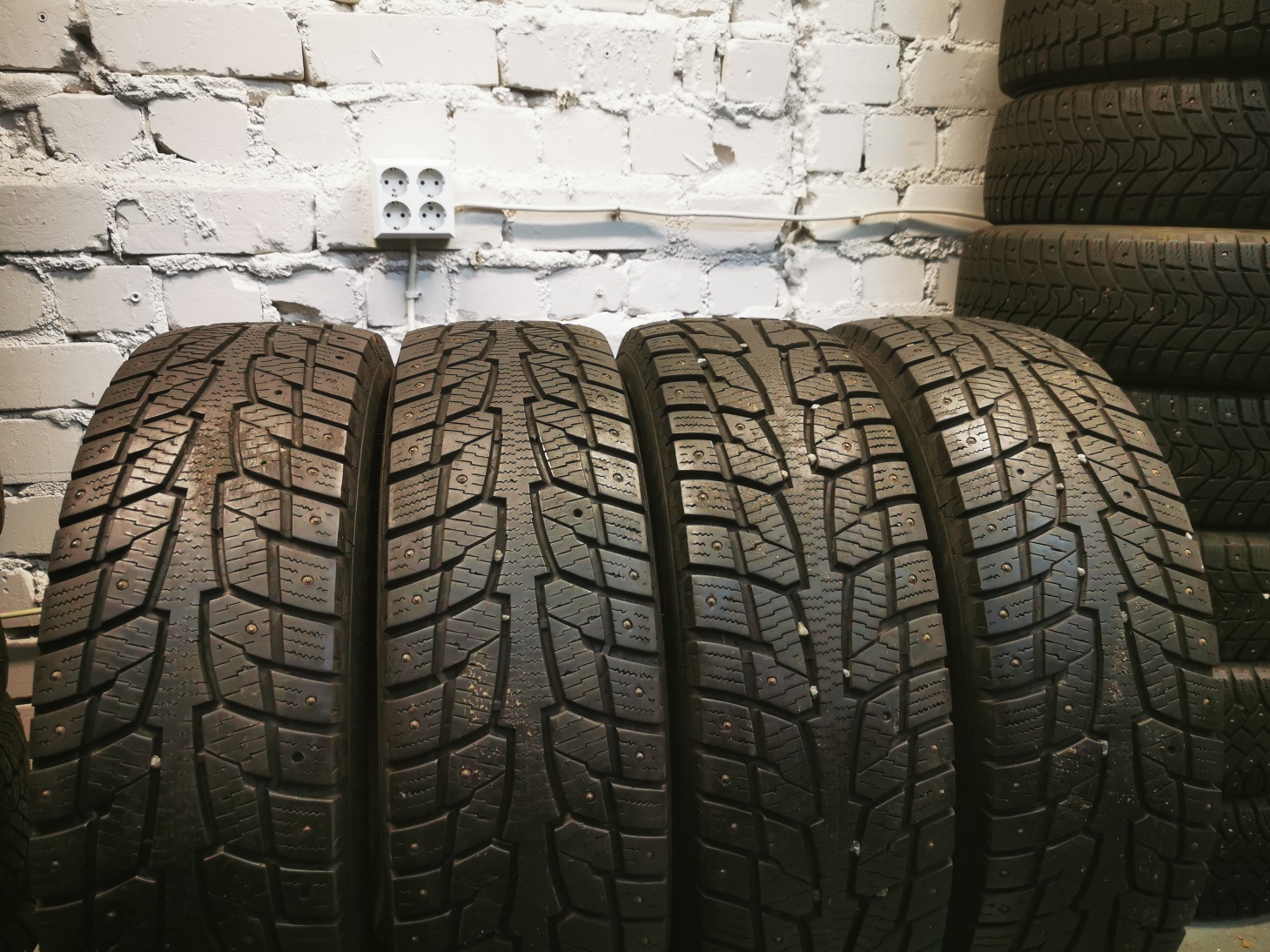 HANKOOK i pike lt 225/75 R16c Зимние Б/у покрышки