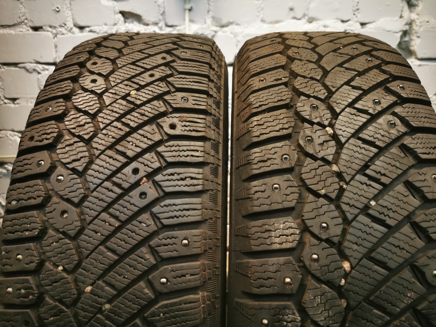 continental IceContact 205/60 R16 Зимние Б/у покрышки