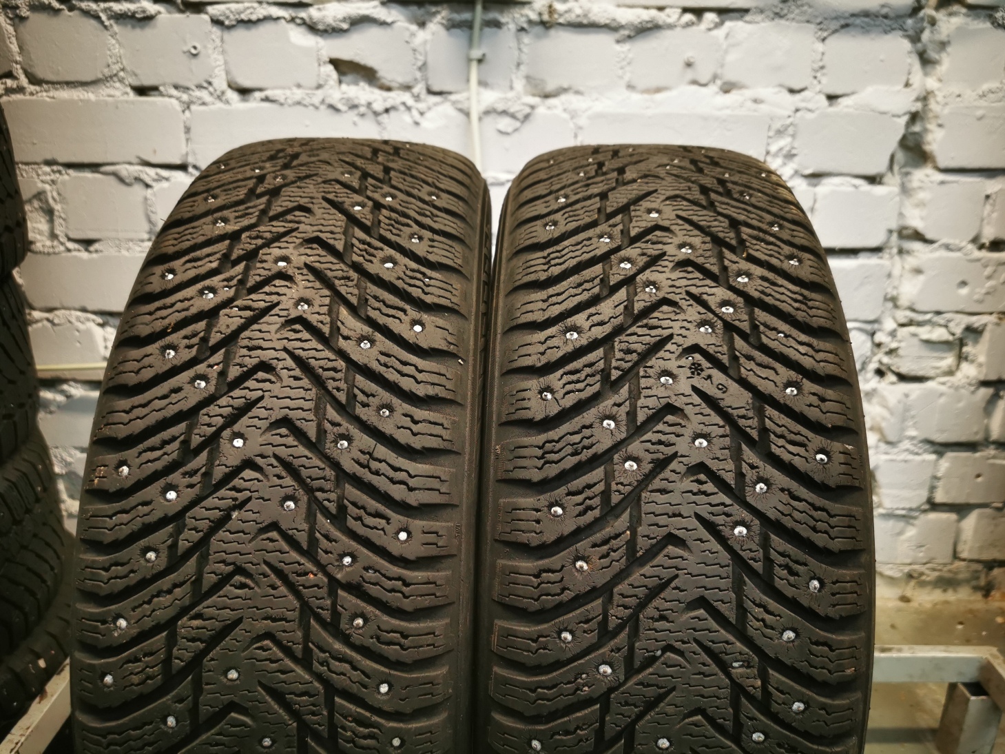 Nokian Hkpl 8 205/60 R16 Lietotas Ziemas Riepas