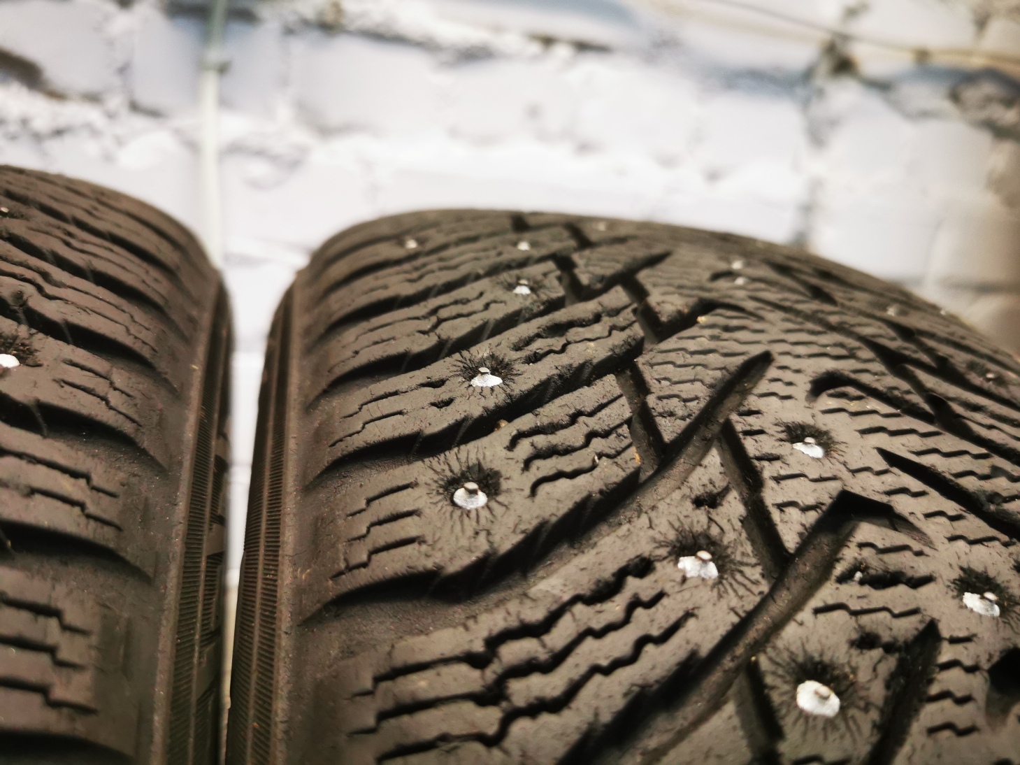 Nokian Hkpl 8 205/60 R16 Зимние Б/у покрышки Nokian Hkpl 8 205/60 R16 Зимние Б/у покрышки