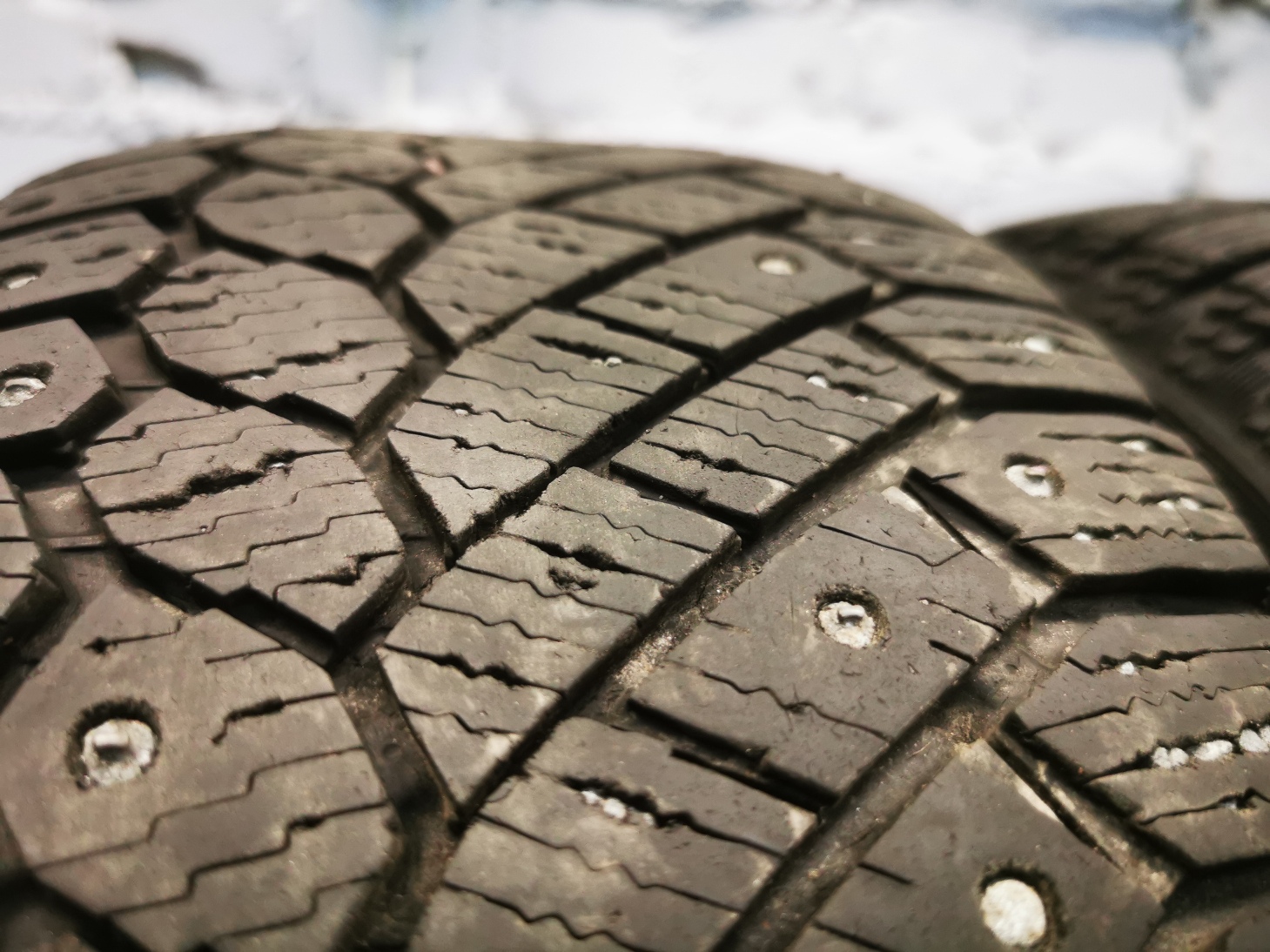 continental Icecontact 205/60 R16 Зимние Б/у покрышки continental Icecontact 205/60 R16 Зимние Б/у покрышки