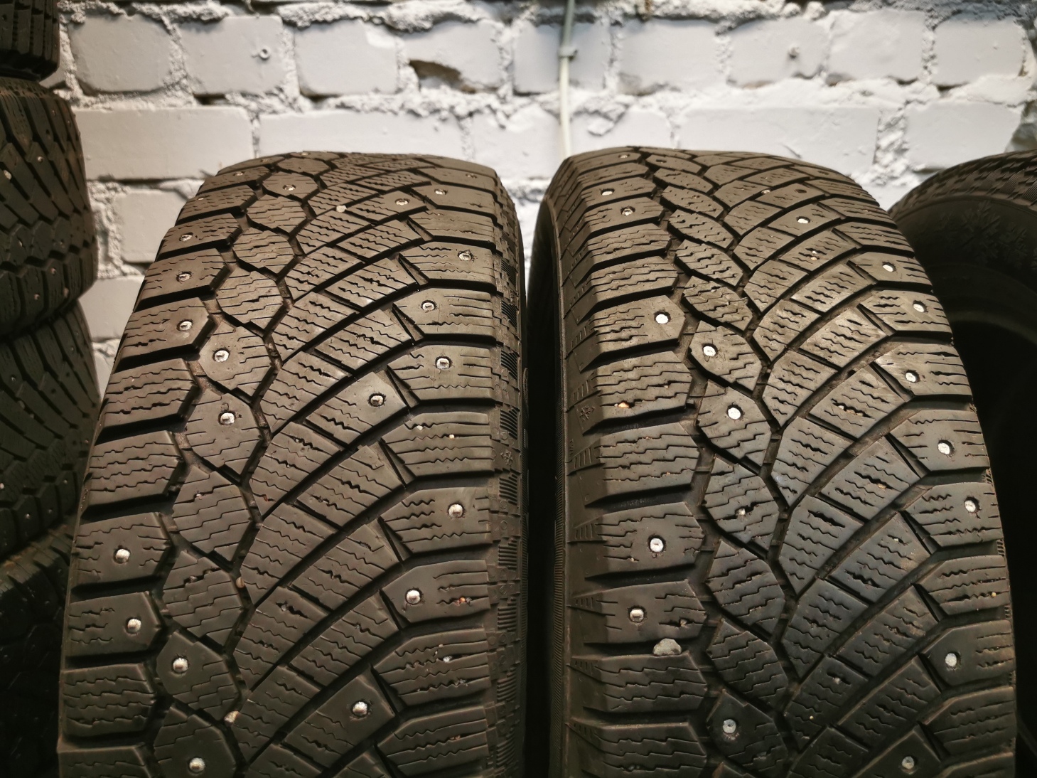 continental IceContact 195/65 R15 Lietotas Ziemas Riepas