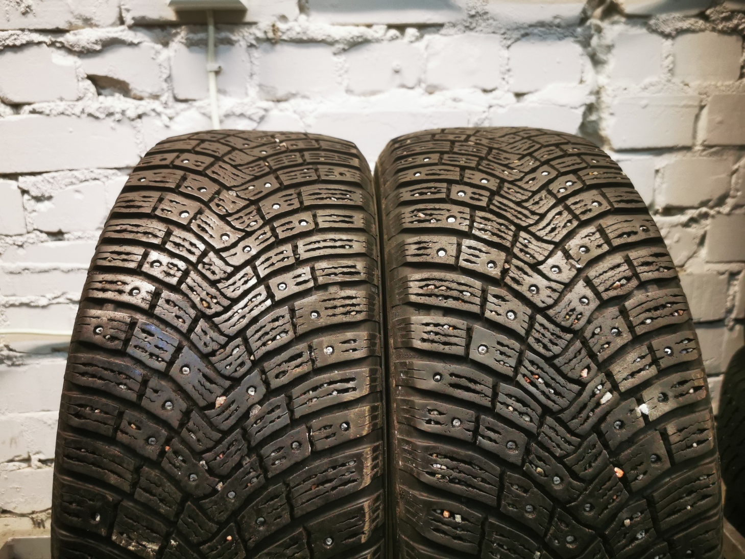 continental IceContact 3 205/60 R16 Lietotas Ziemas Riepas