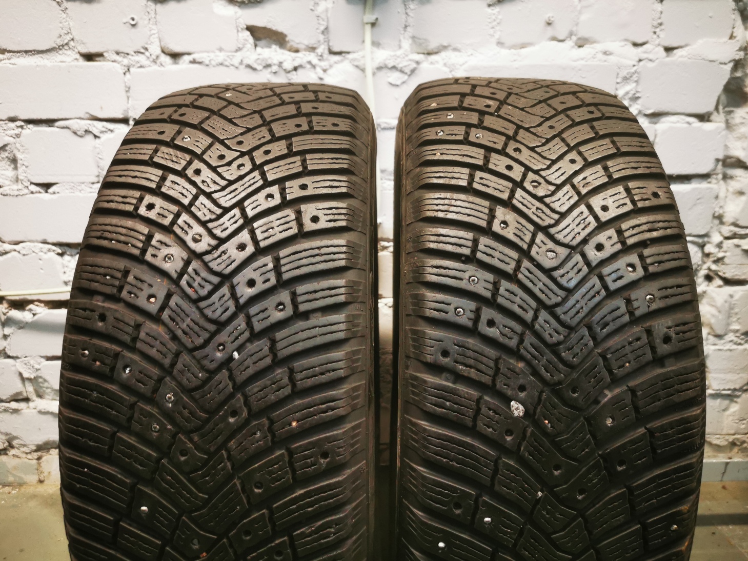 continental IceContact 3 205/60 R16 Lietotas Ziemas Riepas