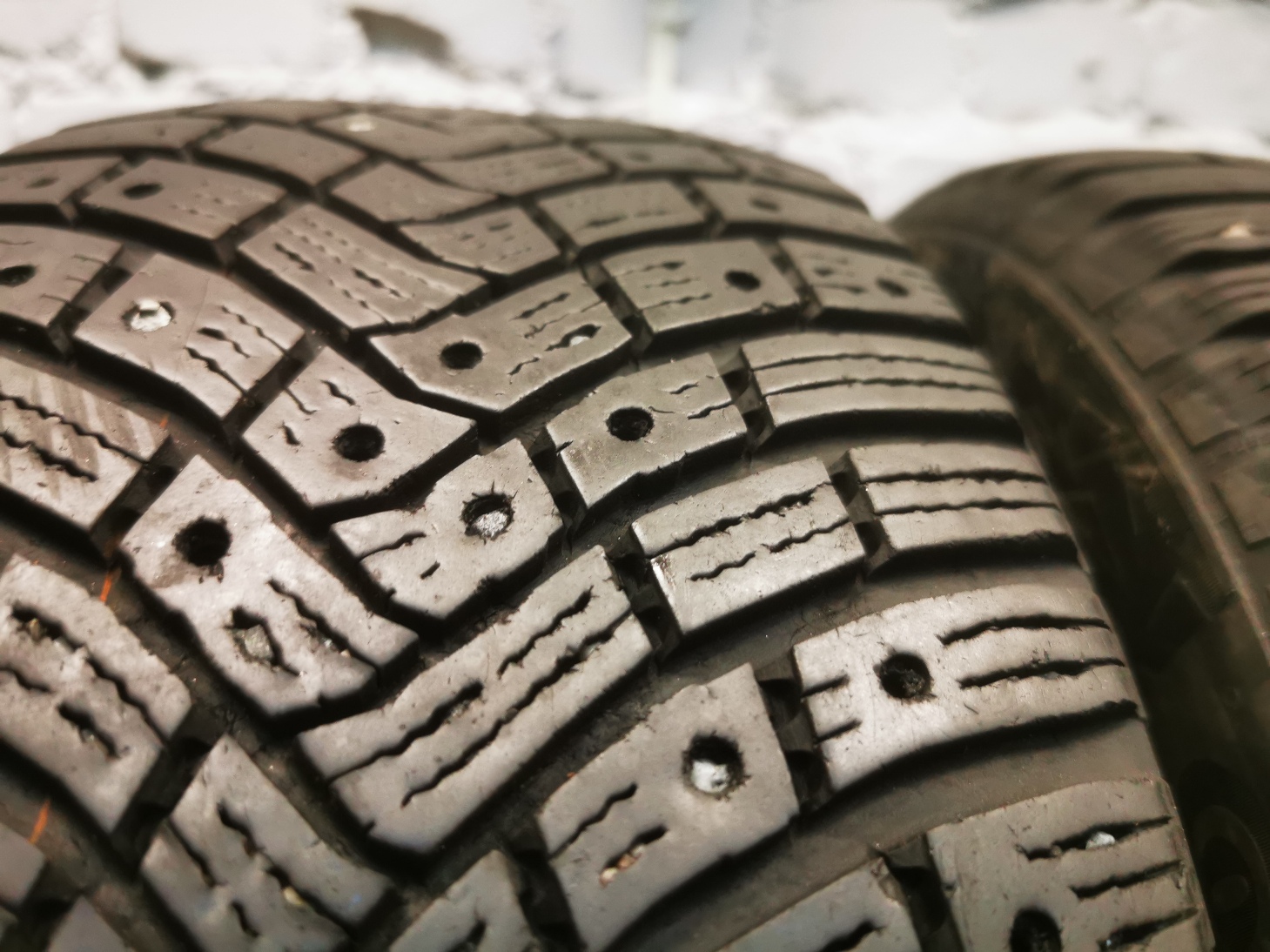 continental IceContact 3 205/60 R16 Зимние Б/у покрышки continental IceContact 3 205/60 R16 Зимние Б/у покрышки