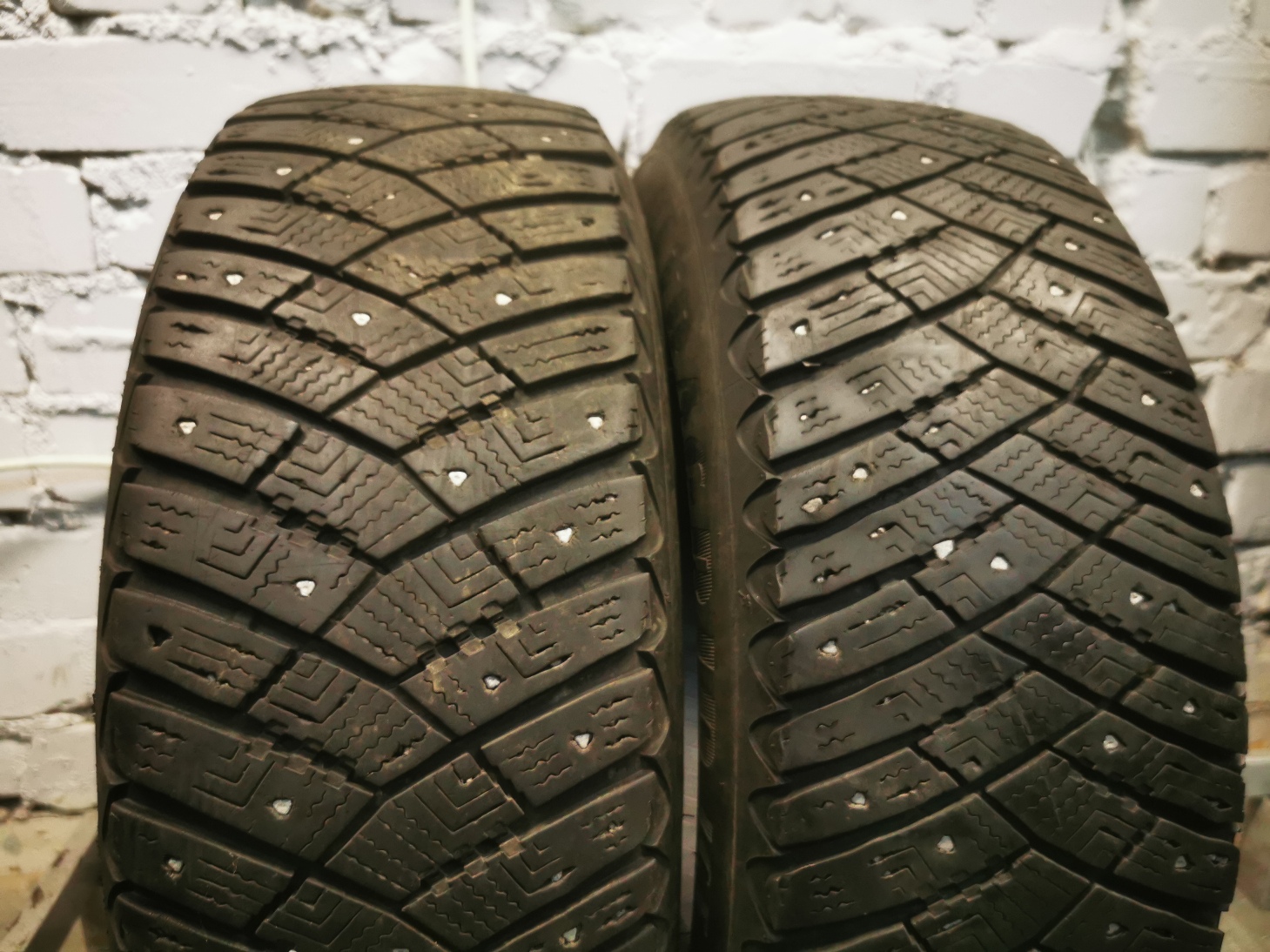 Good Year Ice Arctic 195/65 R15 Зимние Б/у покрышки
