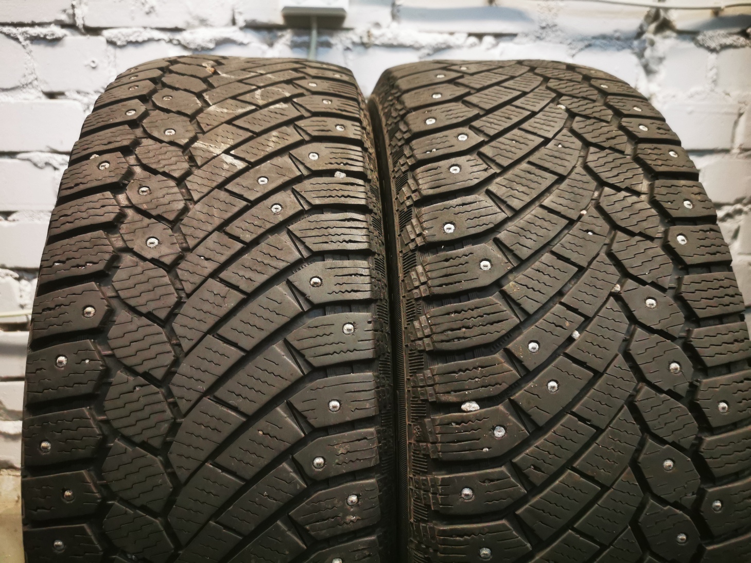 continental Ice contact 225/60 R17 Зимние Б/у покрышки