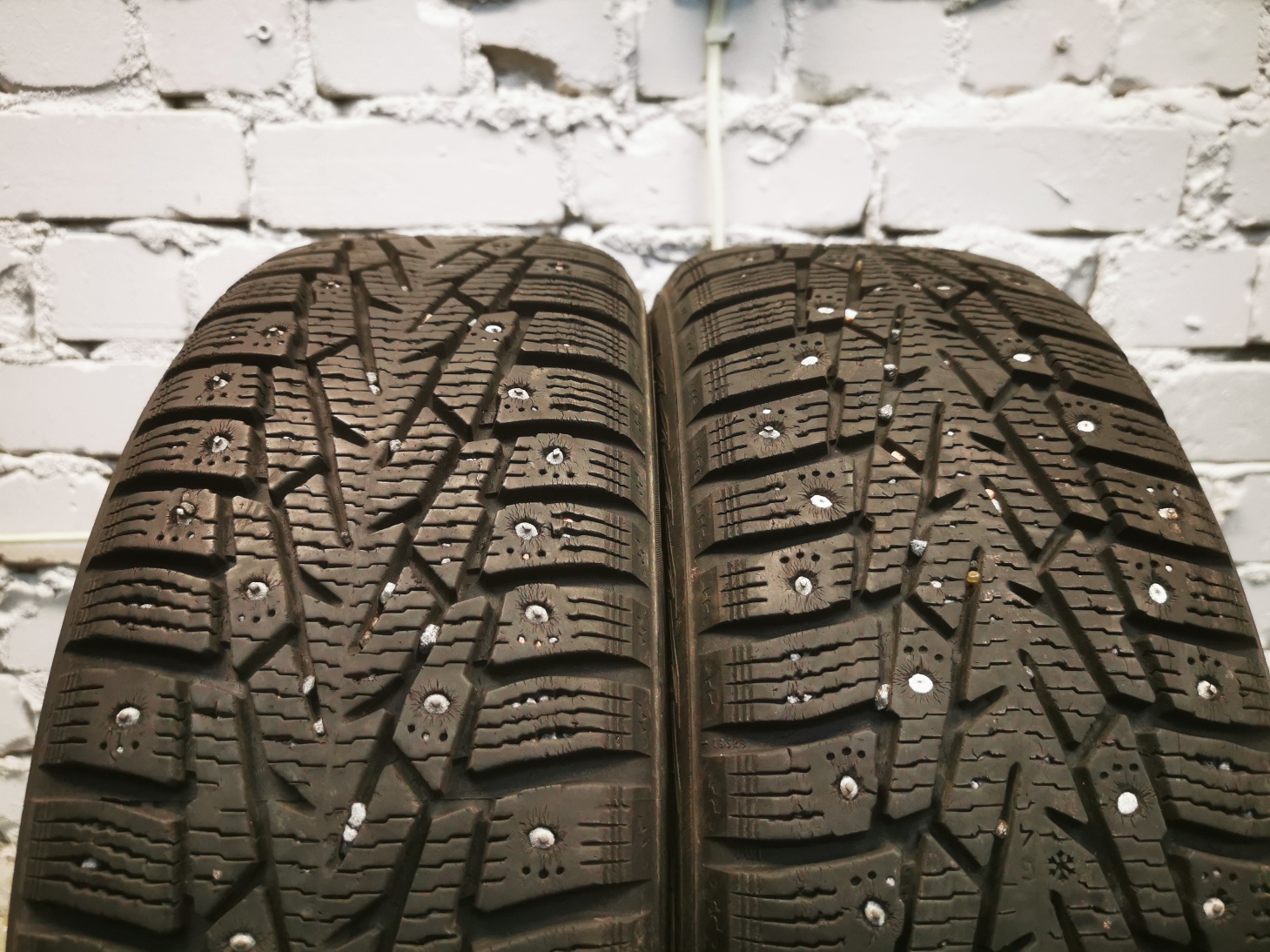 Nokian HKPL 7 175/65 R15 Зимние Б/у покрышки