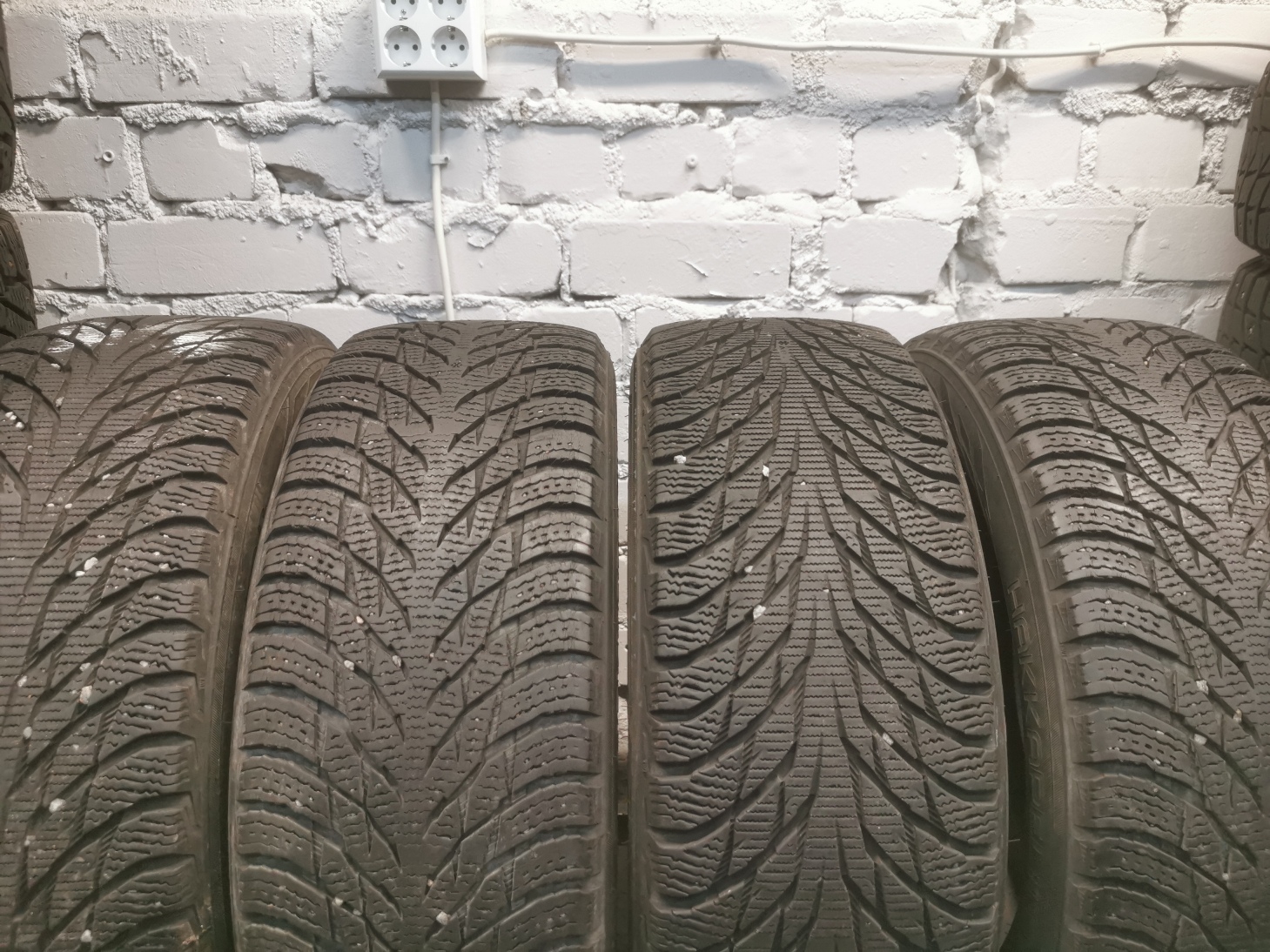 Nokian hkpl r3 205/55 R16 Lietotas Ziemas Riepas