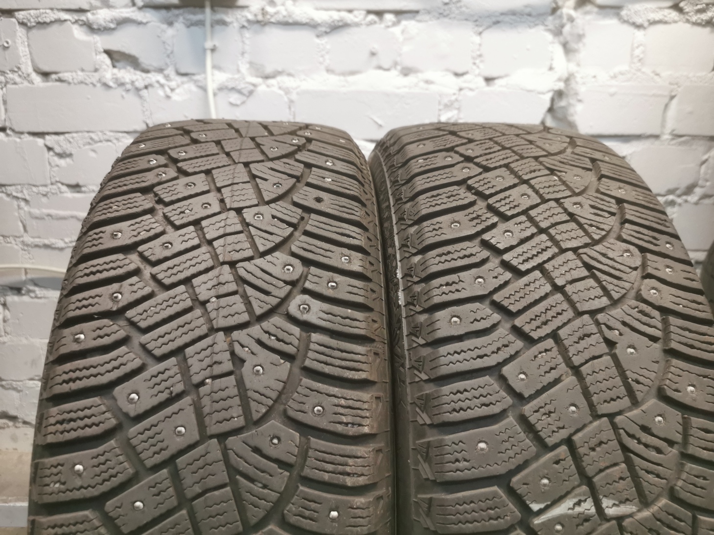 continental ice contact 2 205/55 R16 Зимние Б/у покрышки