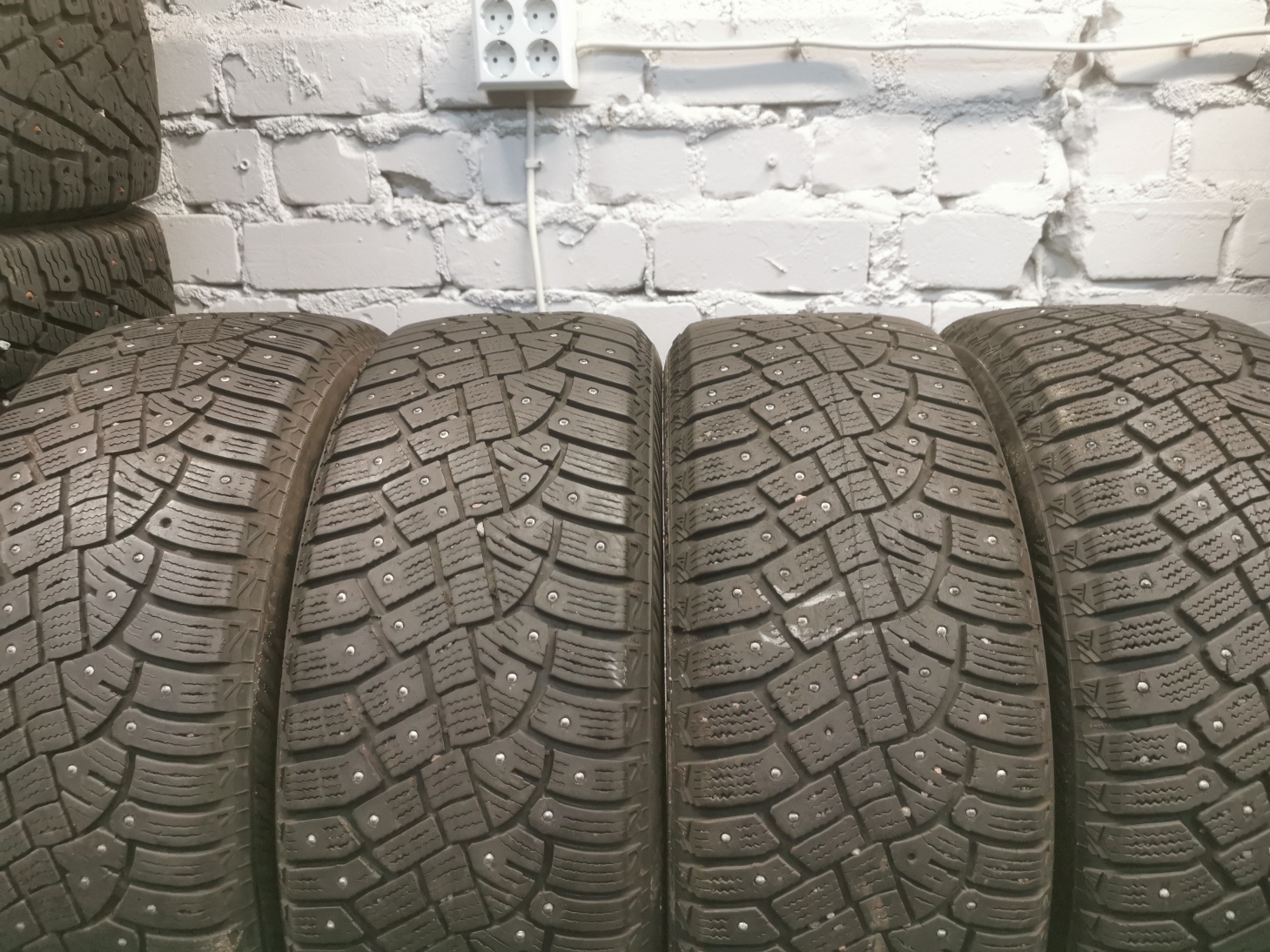 continental ice contact 205/55 R16 Зимние Б/у покрышки