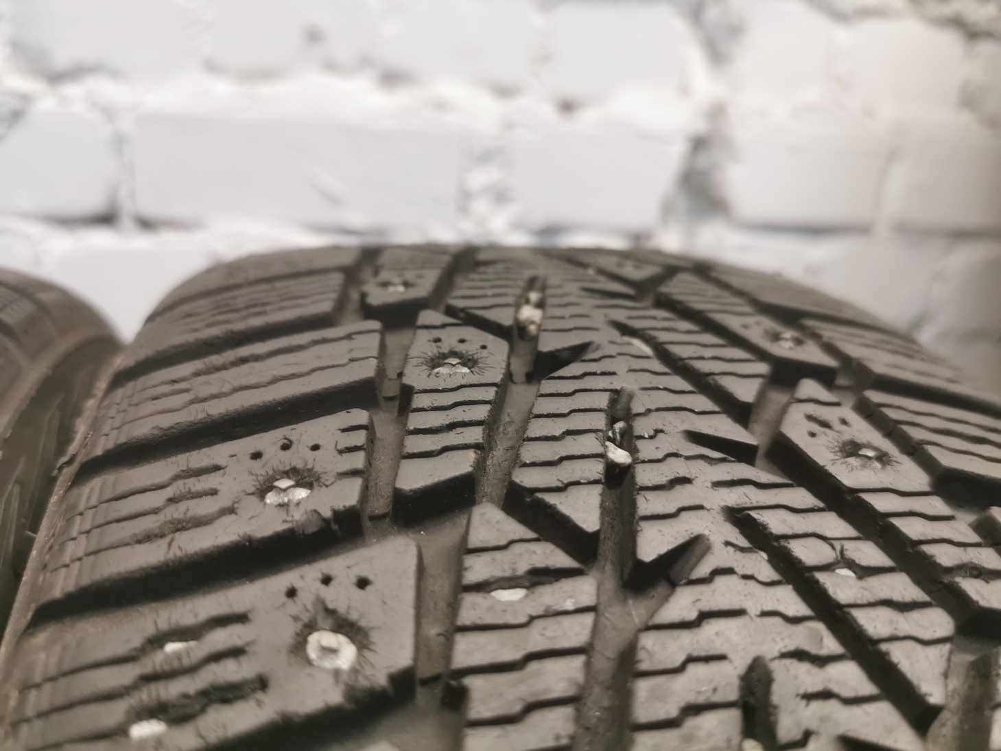 Nokian hkpl7 205/55 R16 Зимние Б/у покрышки Nokian hkpl7 205/55 R16 Зимние Б/у покрышки