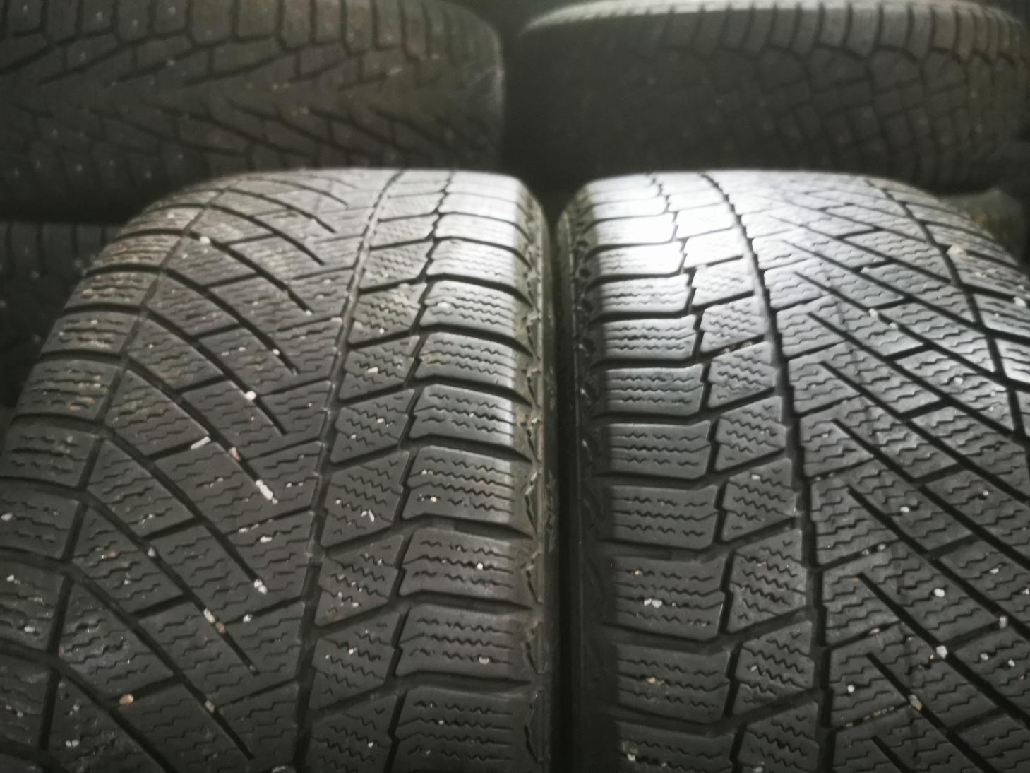 continental contact 6 225/45 R17 Зимние Б/у покрышки