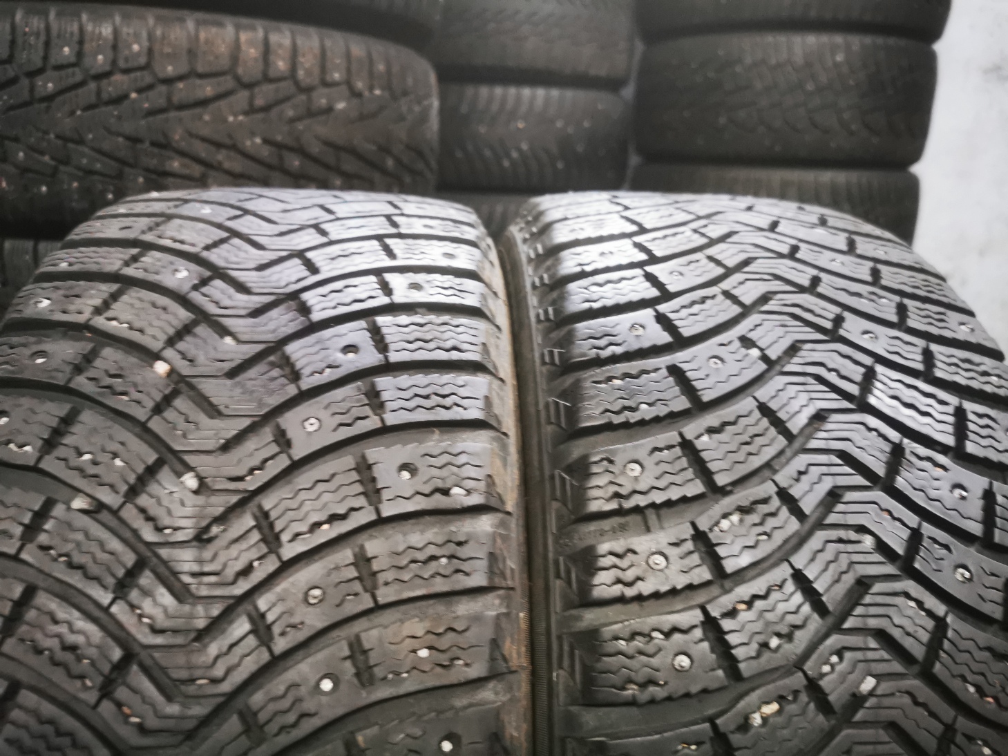 michelin x-ice north xin2 215/50 R17 Lietotas Ziemas Riepas
