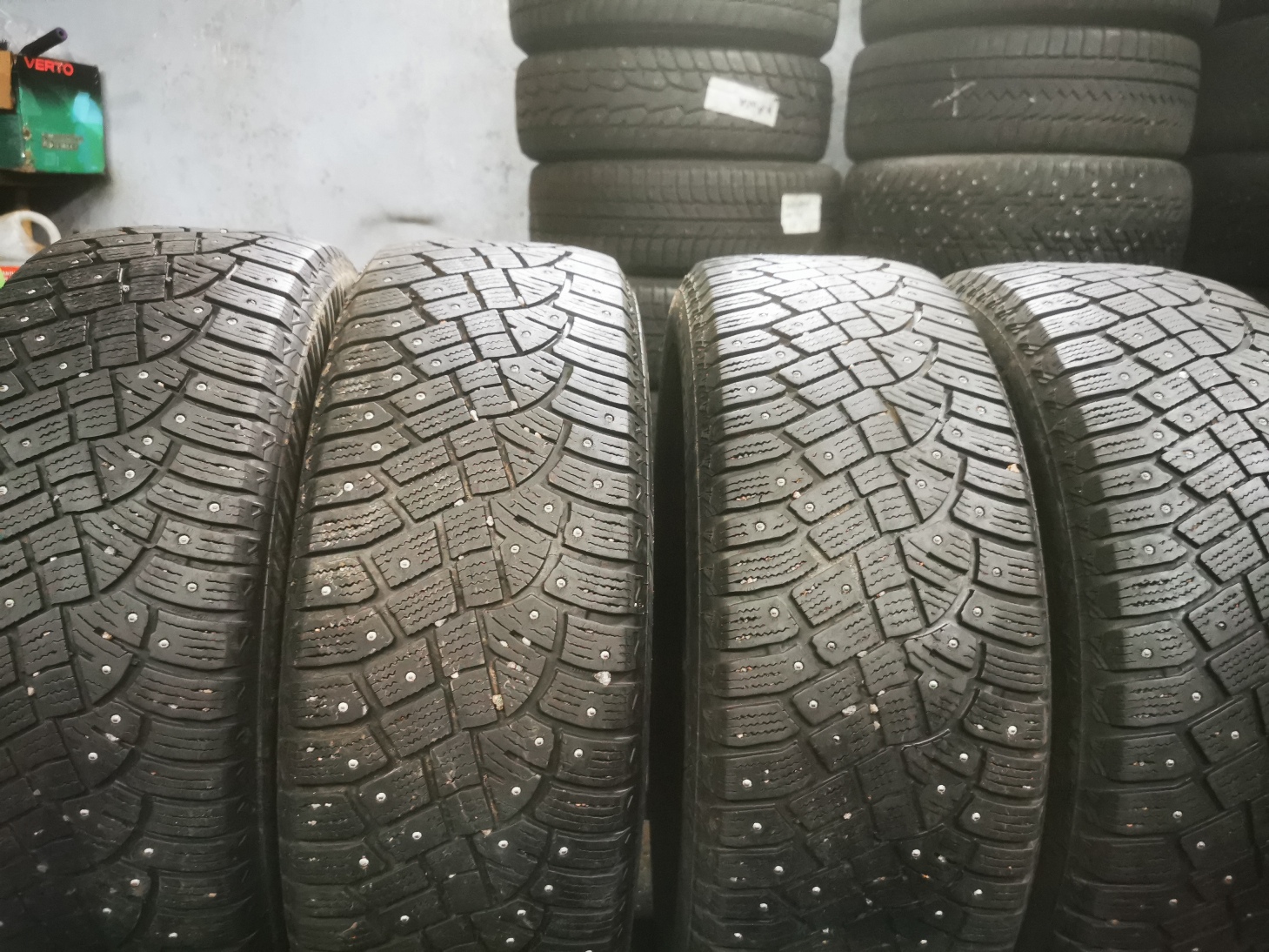 continental ice contact  2 225/60 R17 Lietotas Ziemas Riepas