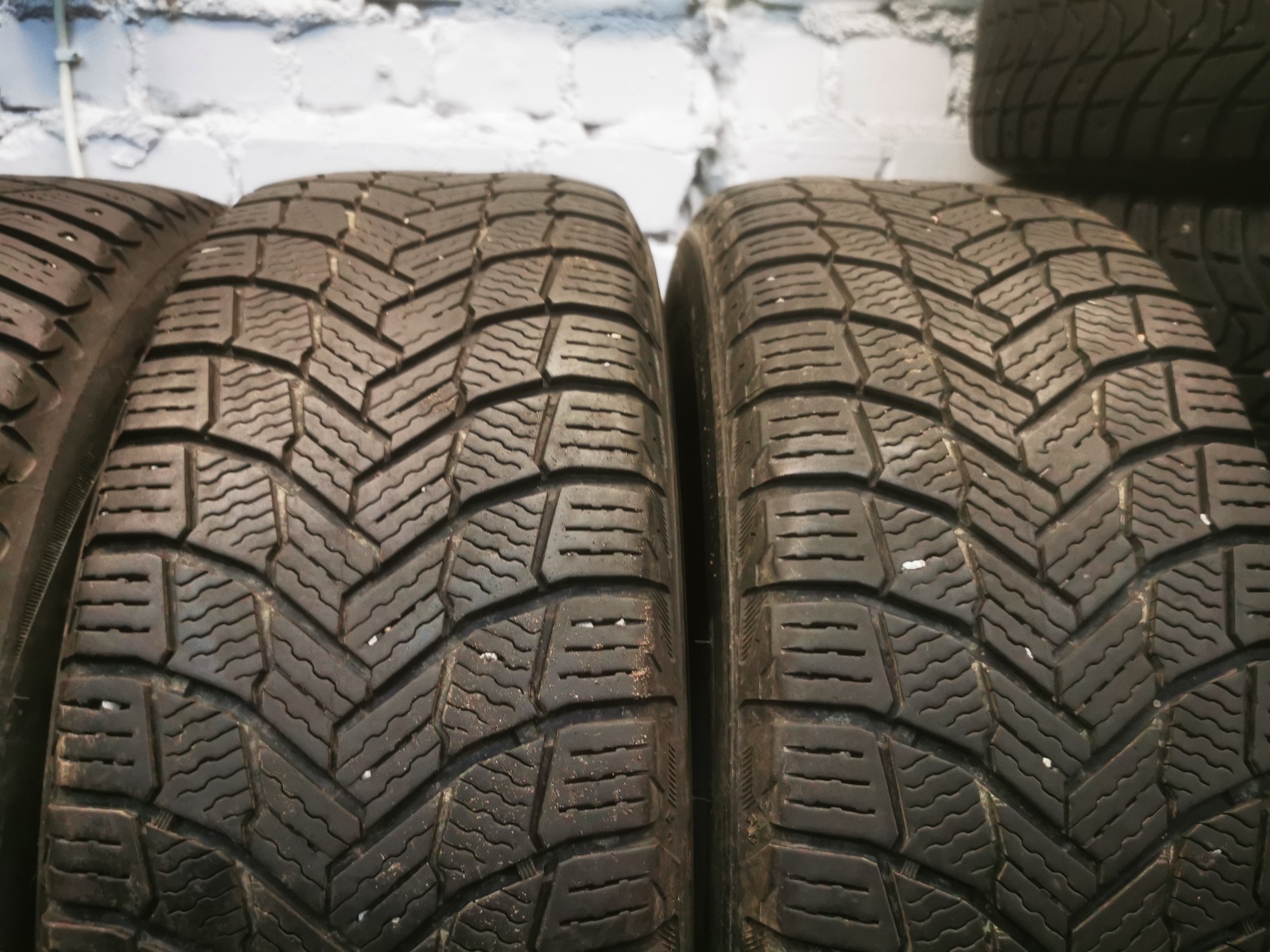michelin x-ice snow 205/60 R16 Lietotas Ziemas Riepas