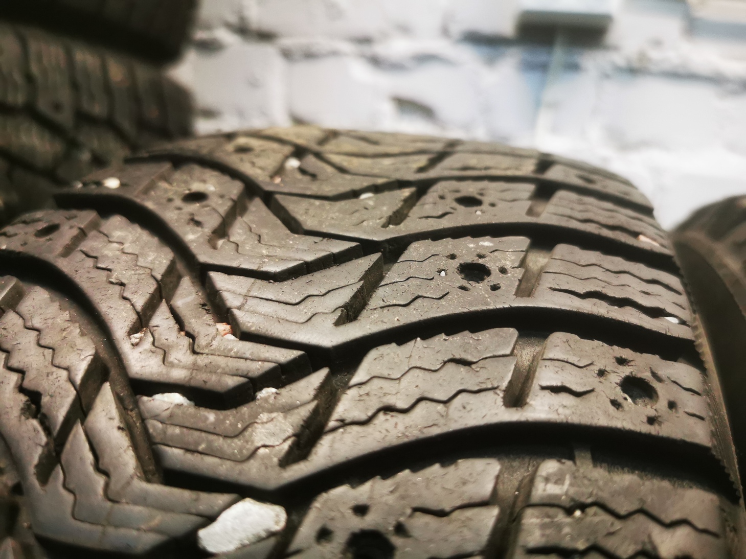 michelin x-ice north 3 205/60 R16 Зимние Б/у покрышки michelin x-ice north 3 205/60 R16 Зимние Б/у покрышки