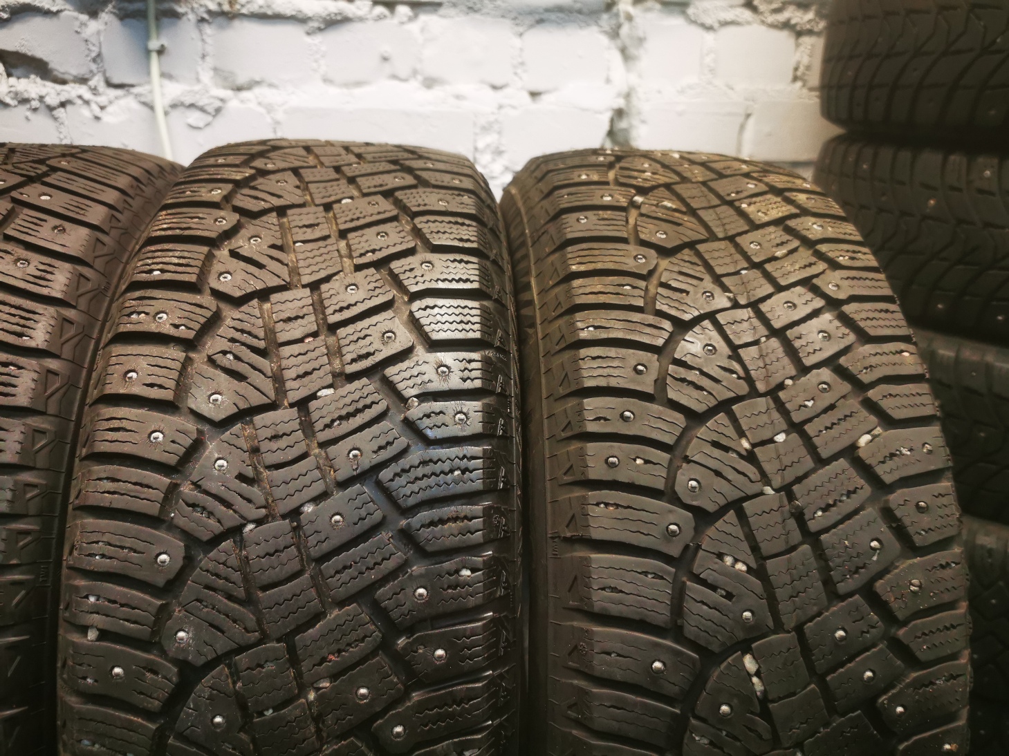 continental ice contact 2 205/60 R16 Зимние Б/у покрышки