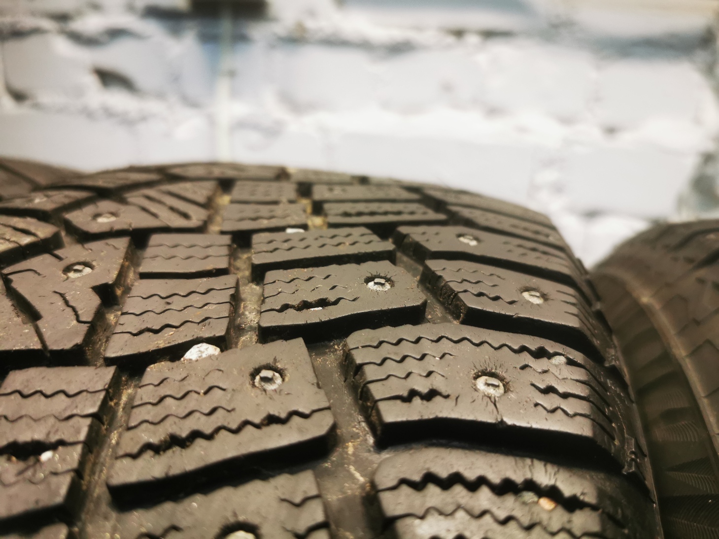 continental ice contact 2 205/60 R16 Зимние Б/у покрышки continental ice contact 2 205/60 R16 Зимние Б/у покрышки