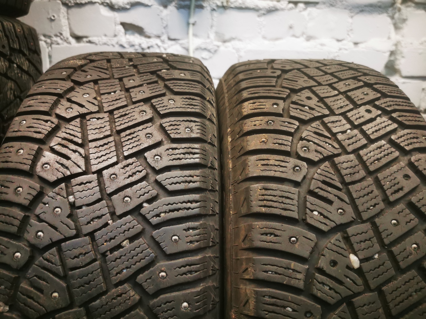 continental ice contact 2 205/60 R16 Зимние Б/у покрышки