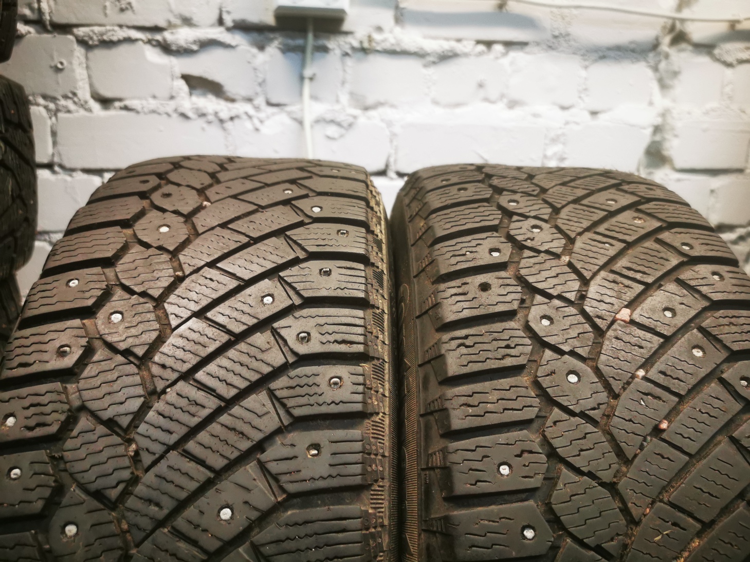 continental ice contact 205/55 R16 Зимние Б/у покрышки