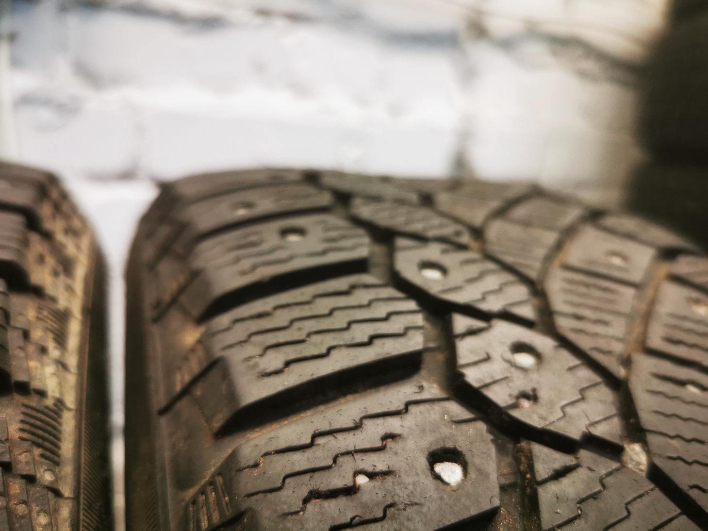 continental ice contact 205/55 R16 Зимние Б/у покрышки continental ice contact 205/55 R16 Зимние Б/у покрышки