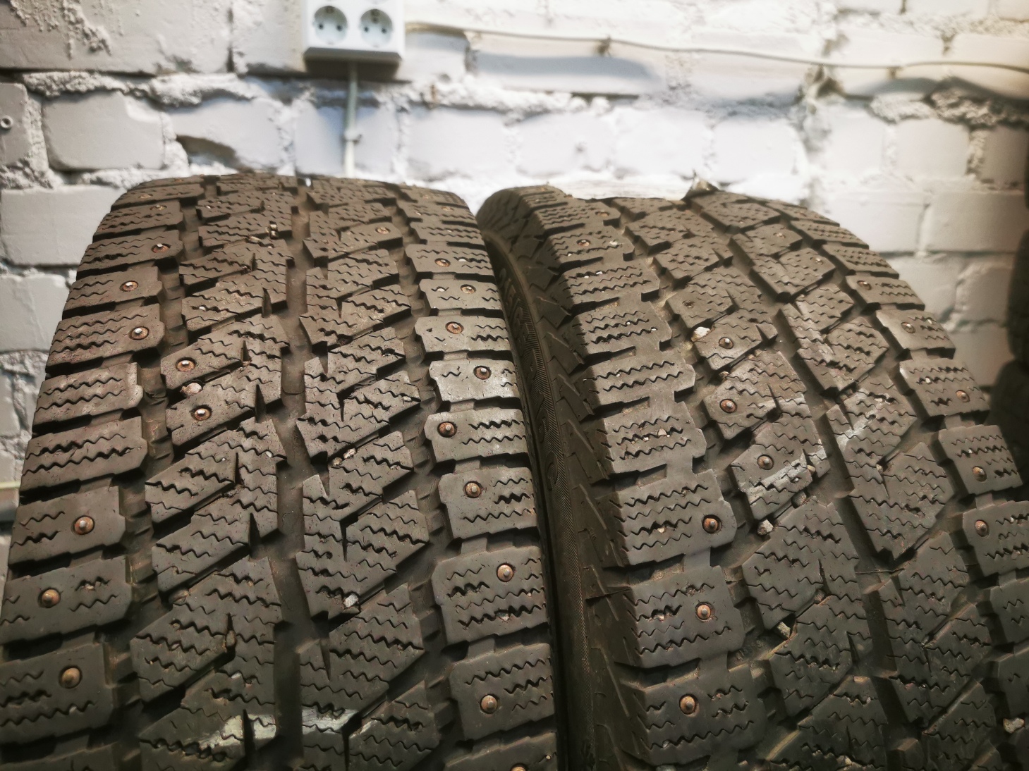 continental VanContact Cargo 215/65 R16 Зимние Б/у покрышки