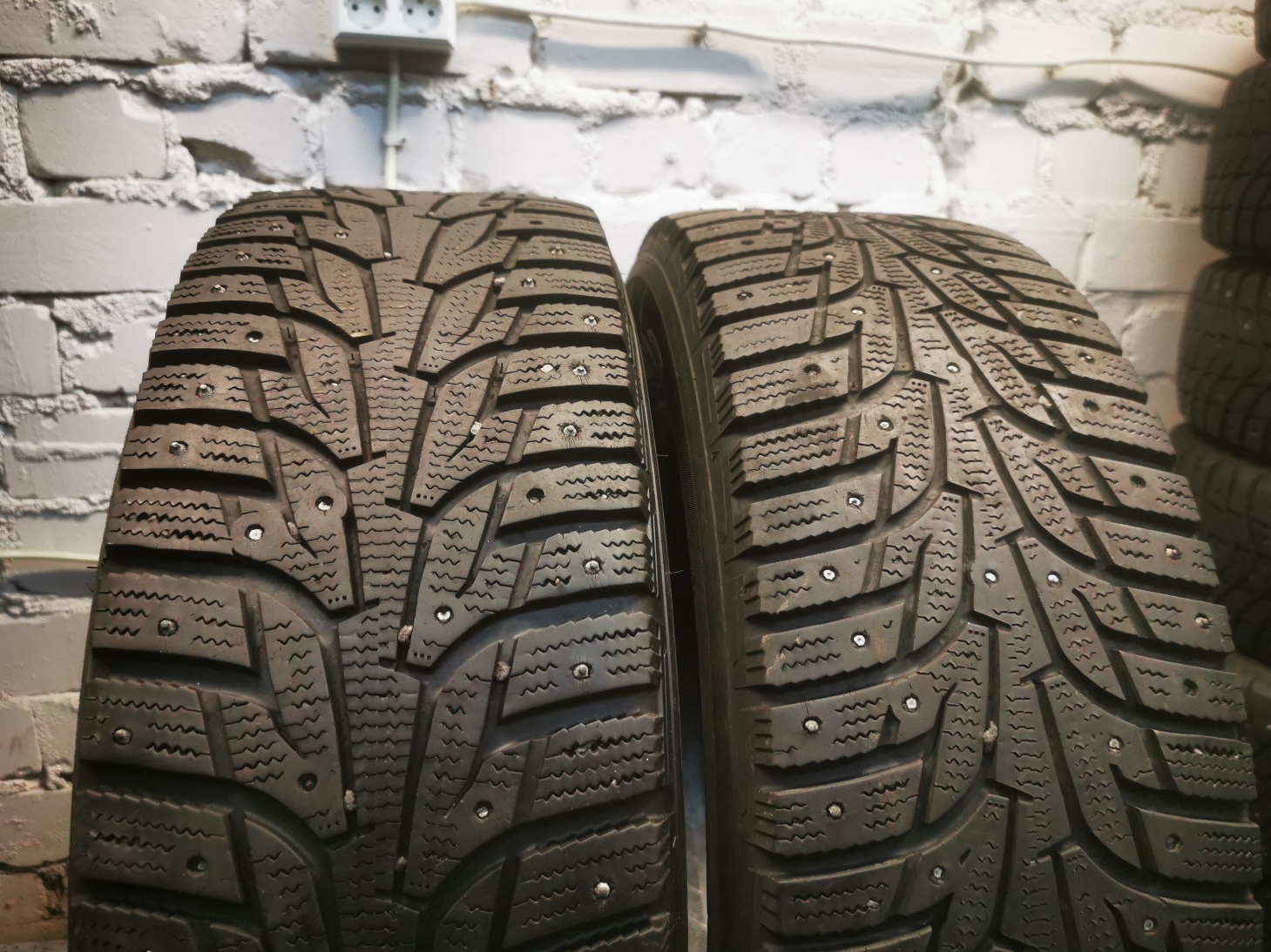 HANKOOK I pike RS + 215/65 R16 Зимние Б/у покрышки