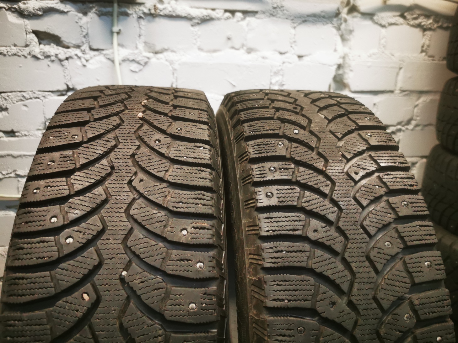 bridgestone spike 01 195/65 R15 Lietotas Ziemas Riepas