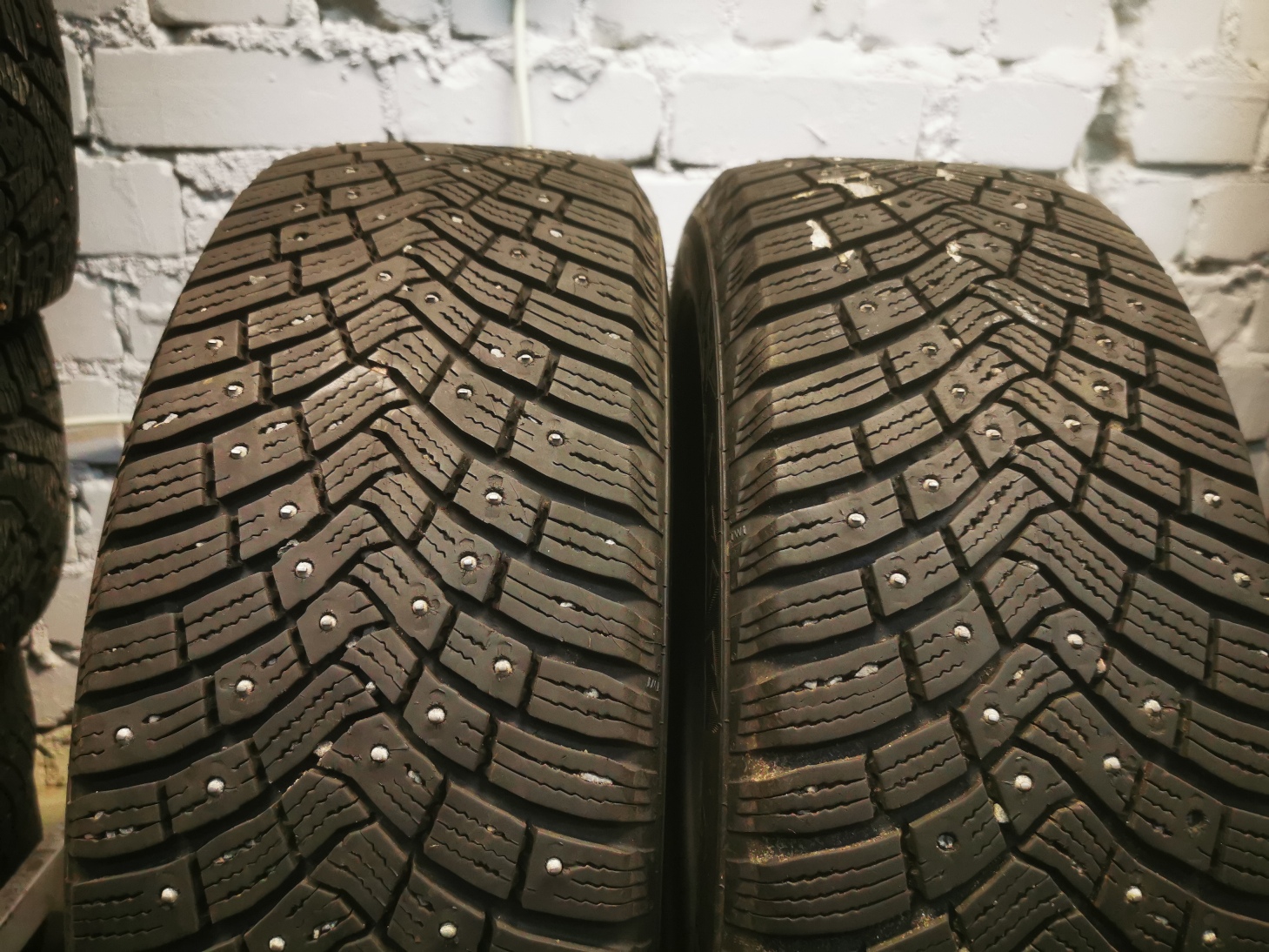 continental Ice contact 3 195/60 R15 Зимние Б/у покрышки