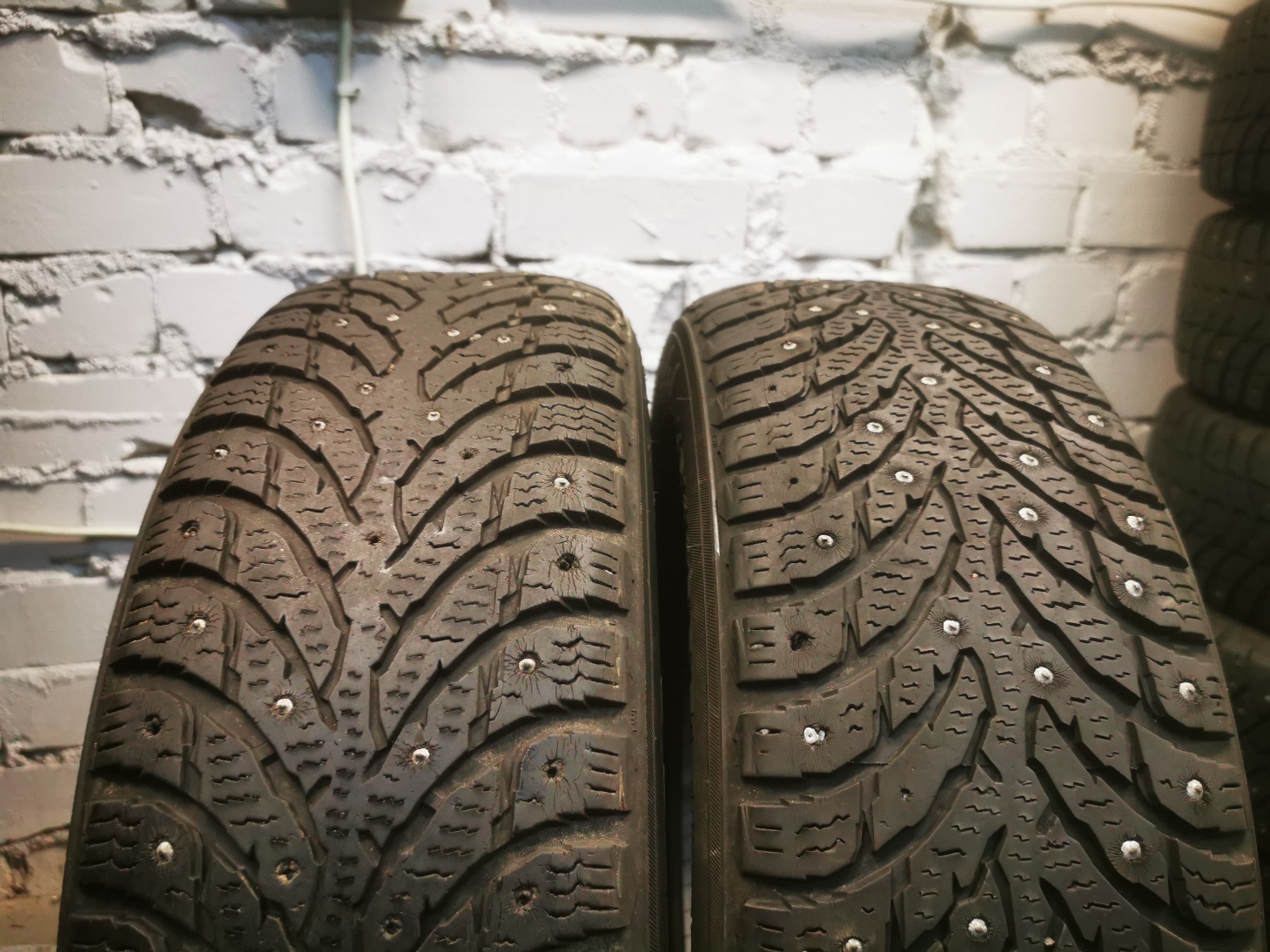 Nokian hkpl 9 185/65 R15 Lietotas Ziemas Riepas