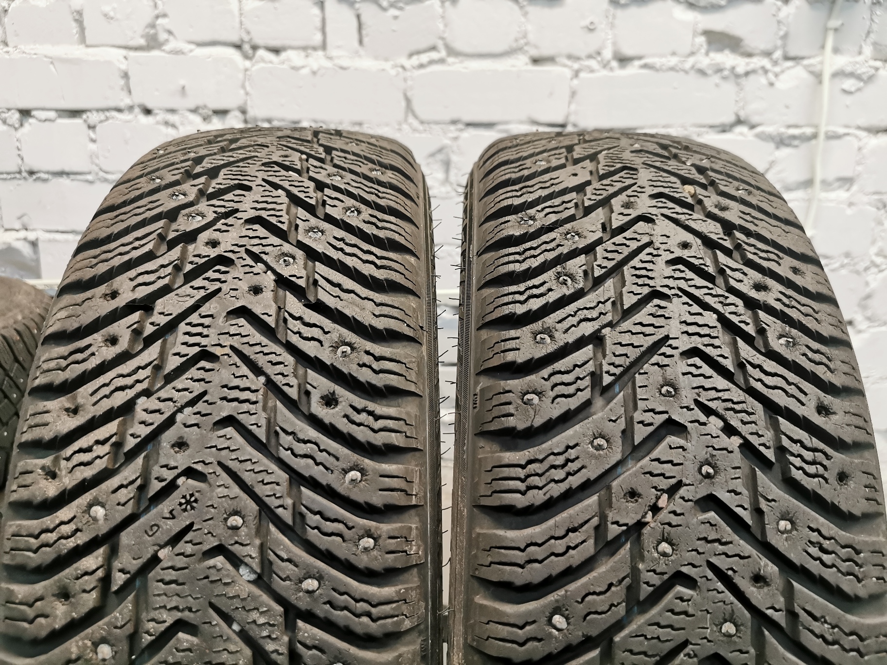 nokian hkpl 9 175/65 R15 Зимние Б/у покрышки